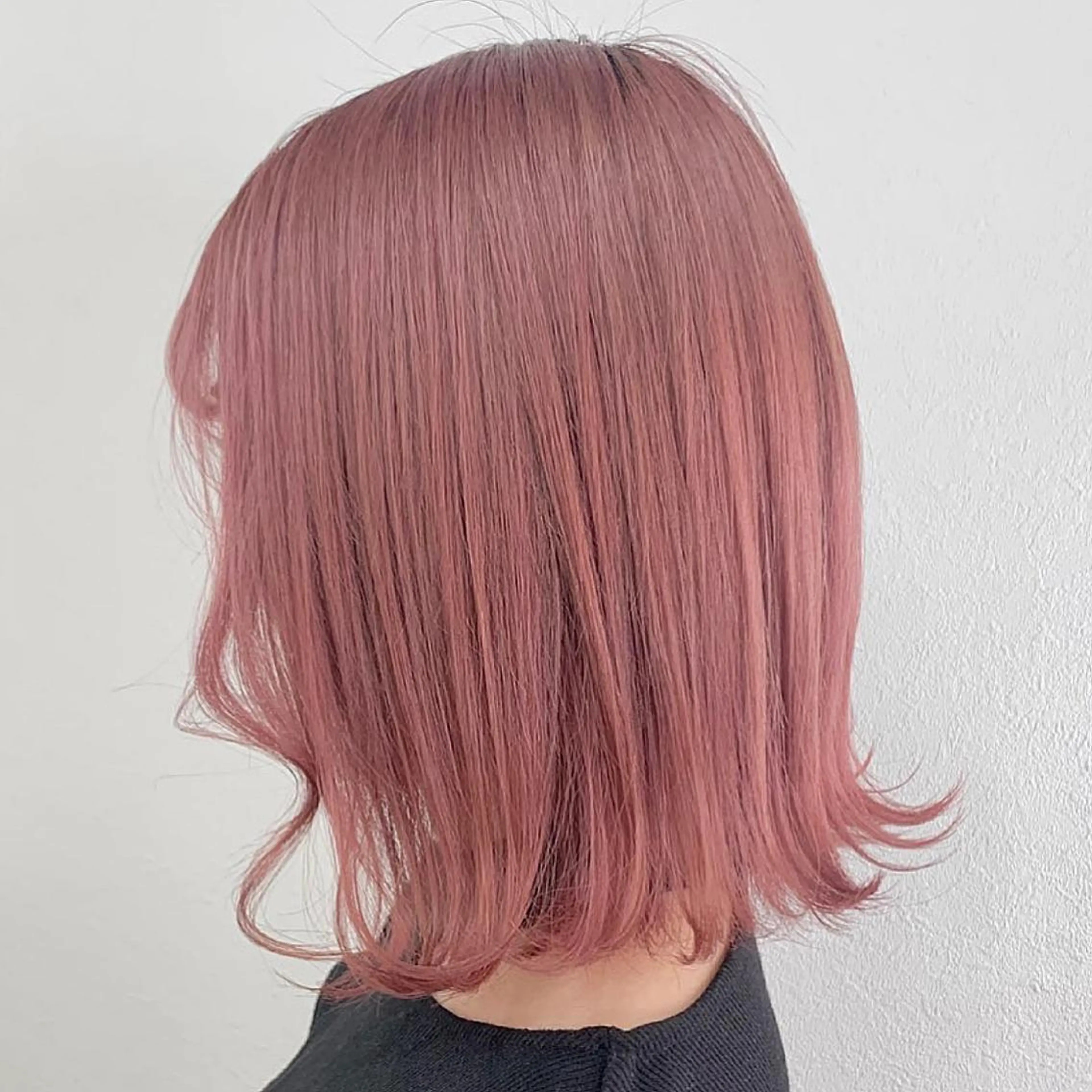 ミディアム 遠藤沙也加 /レイヤーカットのヘアスタイル