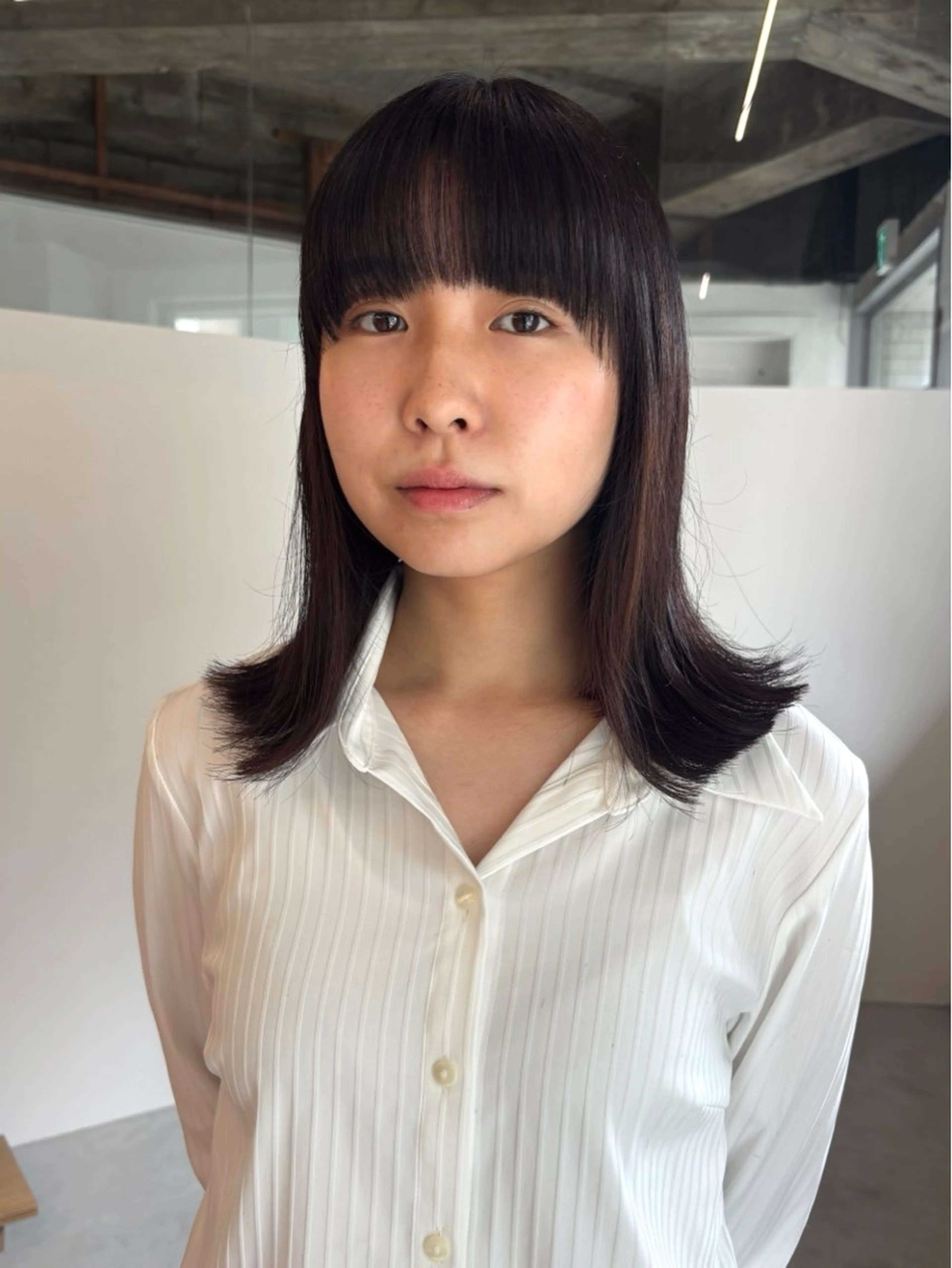 セミロング ami/大阪/暖色 /レイヤーカットのヘアスタイル