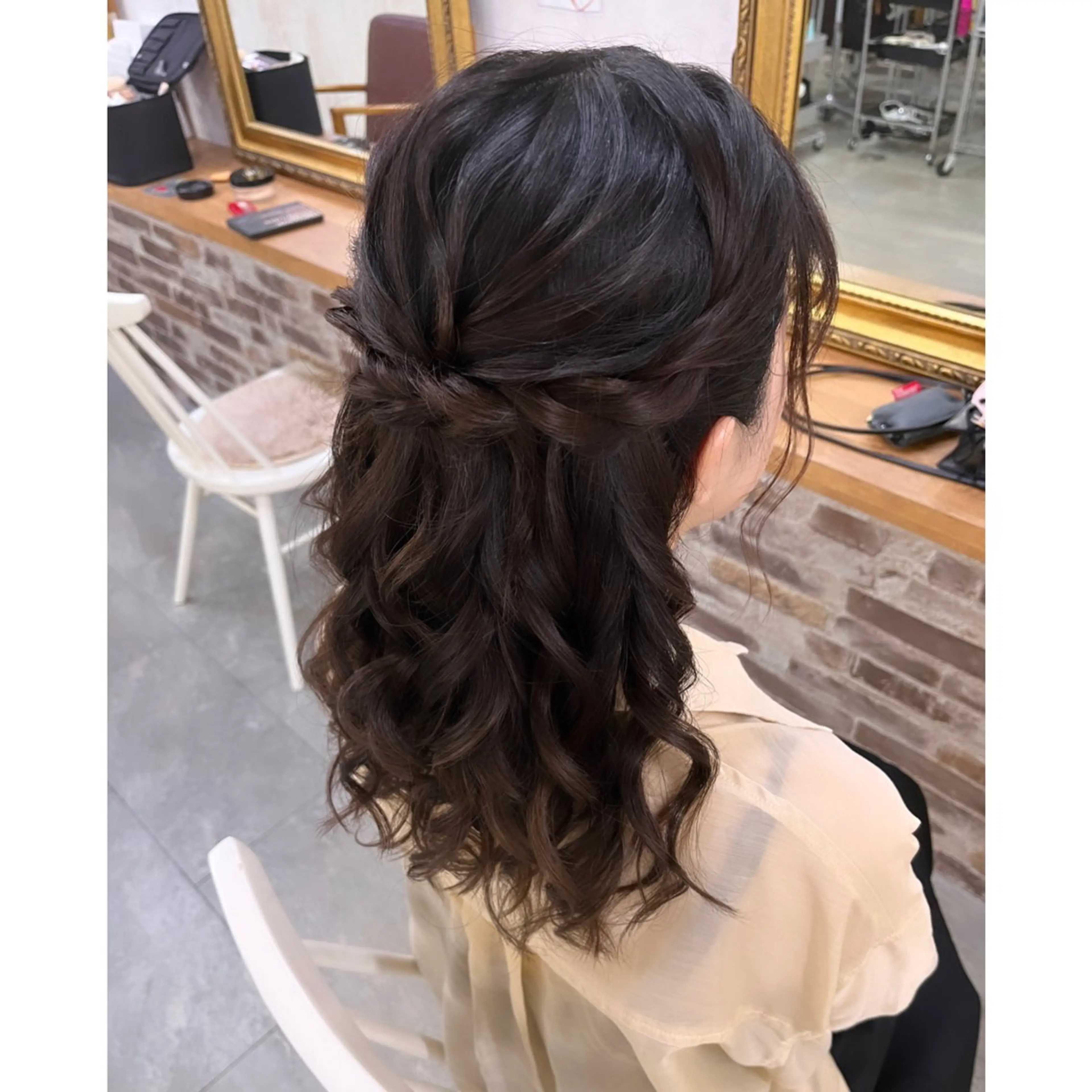 ヘアアレンジ ハーフアップ 鈴木 芽香のその他イメージ