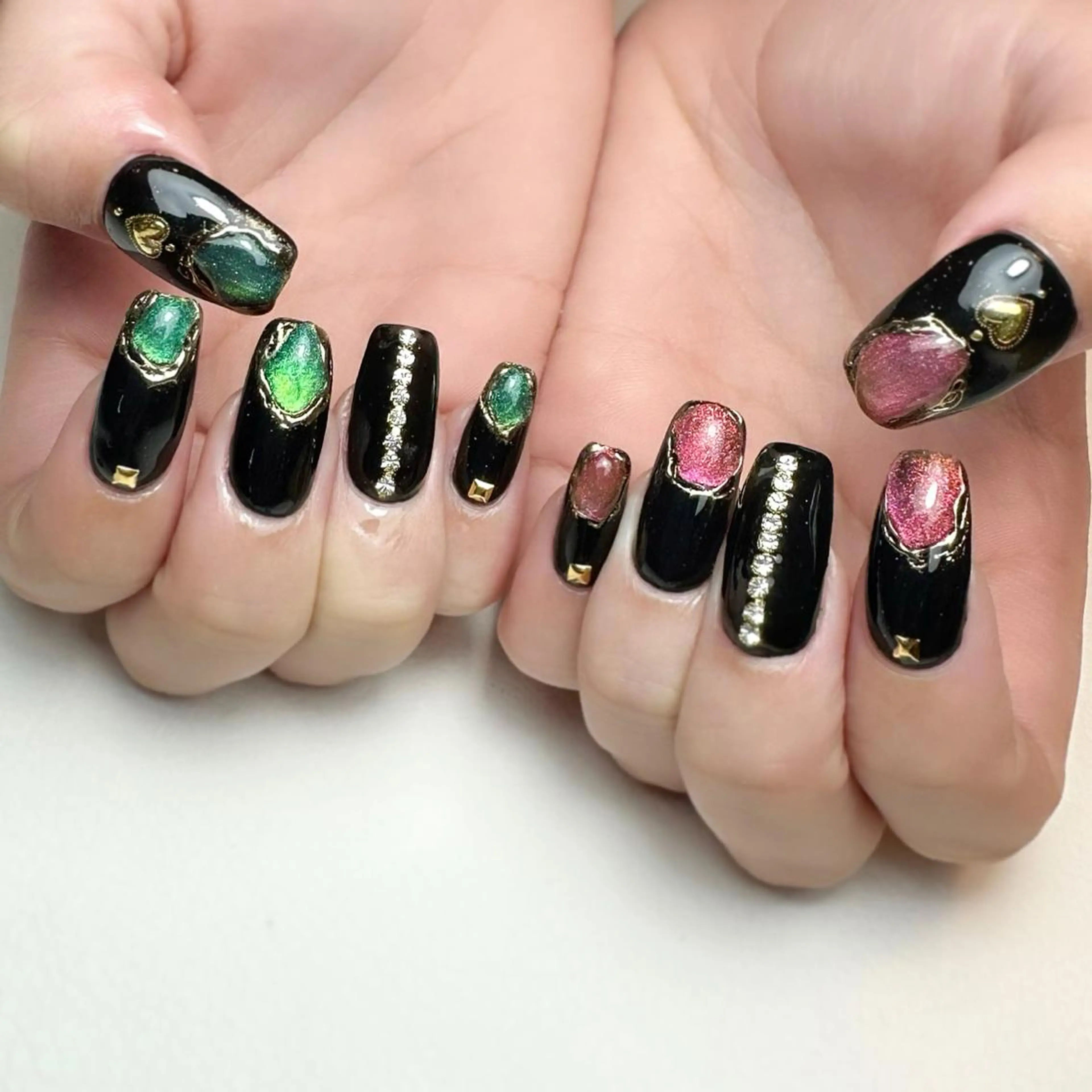 ネイル マグネットネイル ストーンネイル ハンドネイル Nail ameria megu所属・ameria meguのネイルデザイン