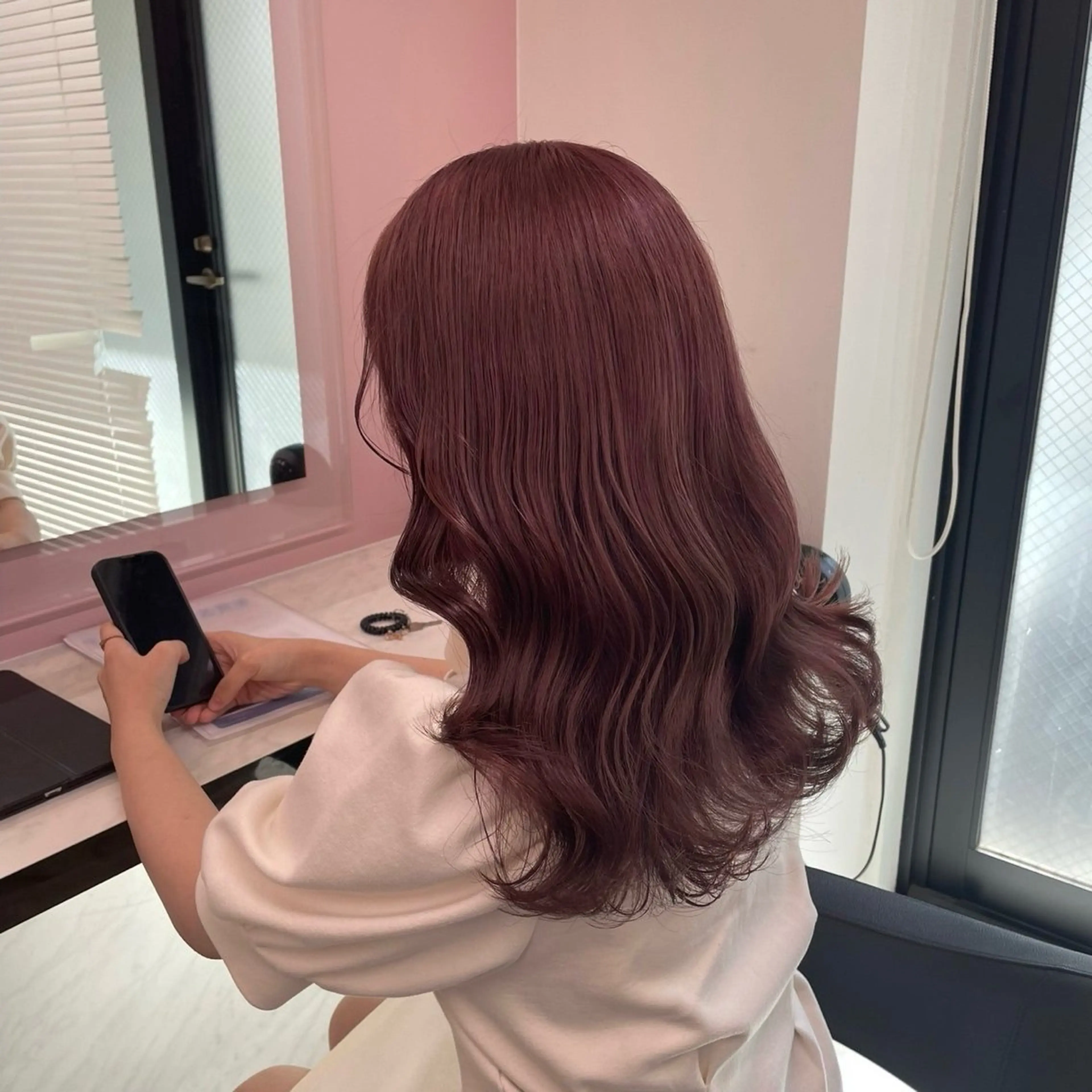 ロング カラー 【ﾐﾆﾓSALE】透 ける艶髪♡ストレートのヘアスタイル