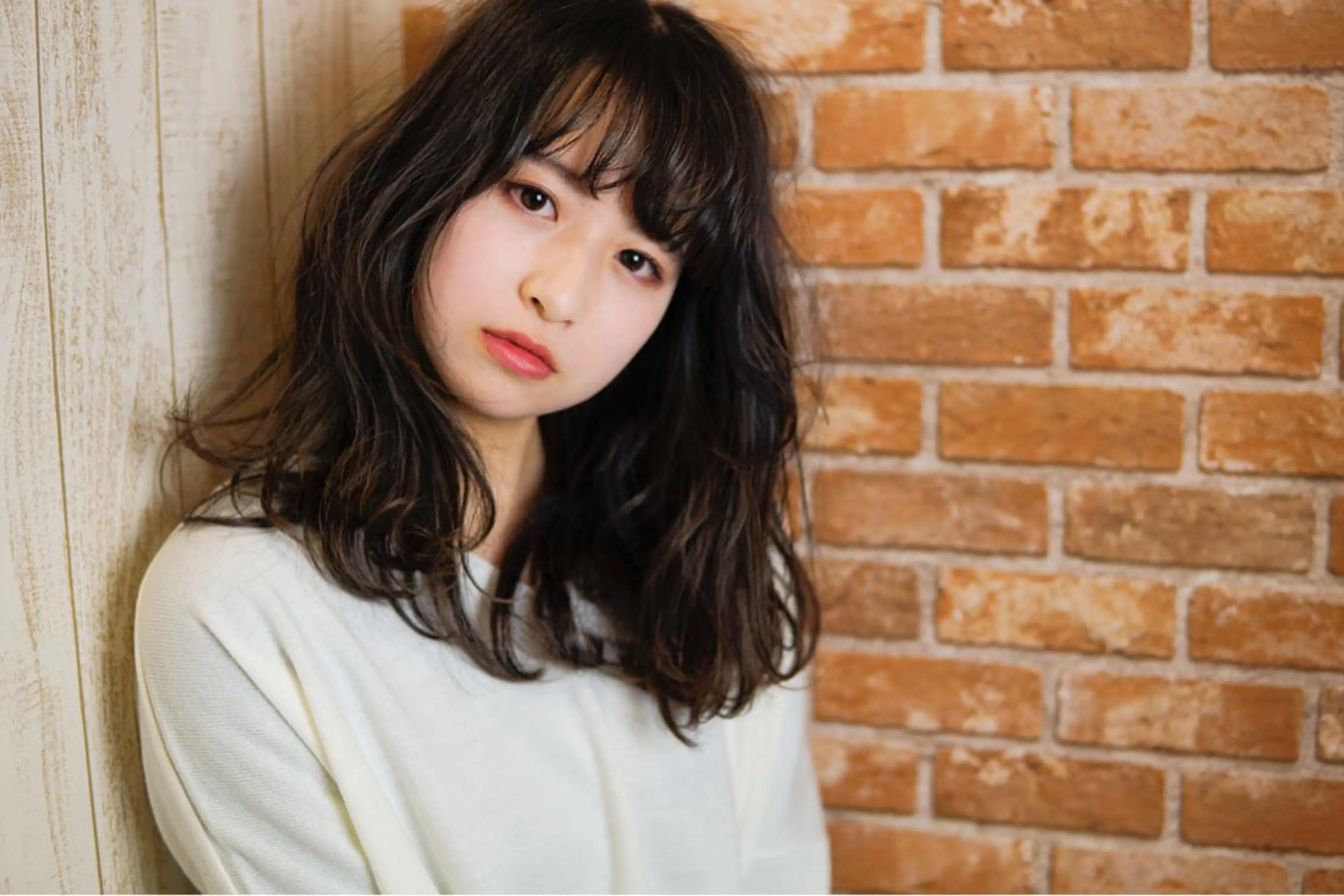 ミディアム セミロング ロング カラー パーマ 髪質改善、エクステ 山口卓哉のヘアスタイル