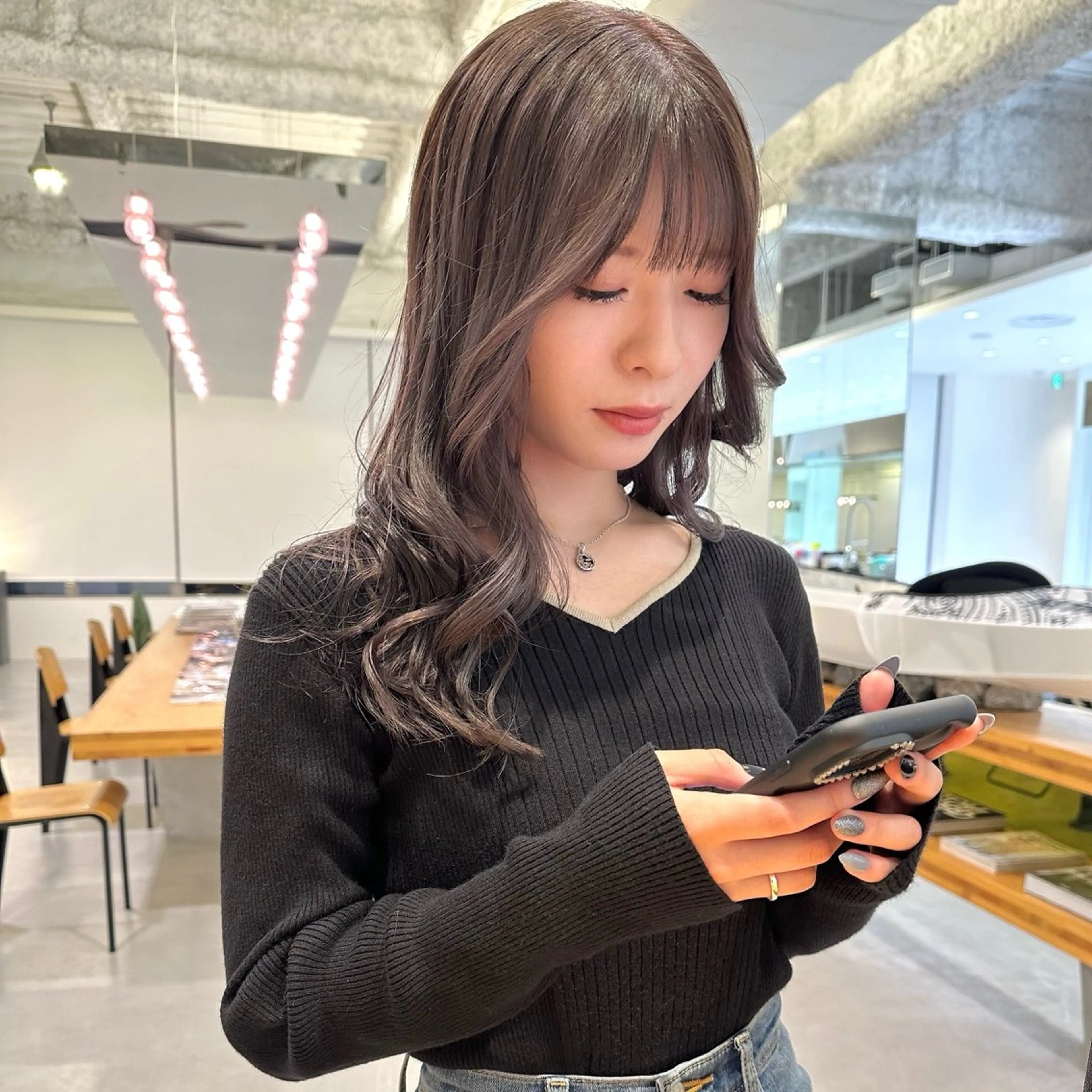 セミロング カラー 透明感カラー ラベンダーカラー エスポワール所属・YUSHI HORIUCHIのヘアスタイル