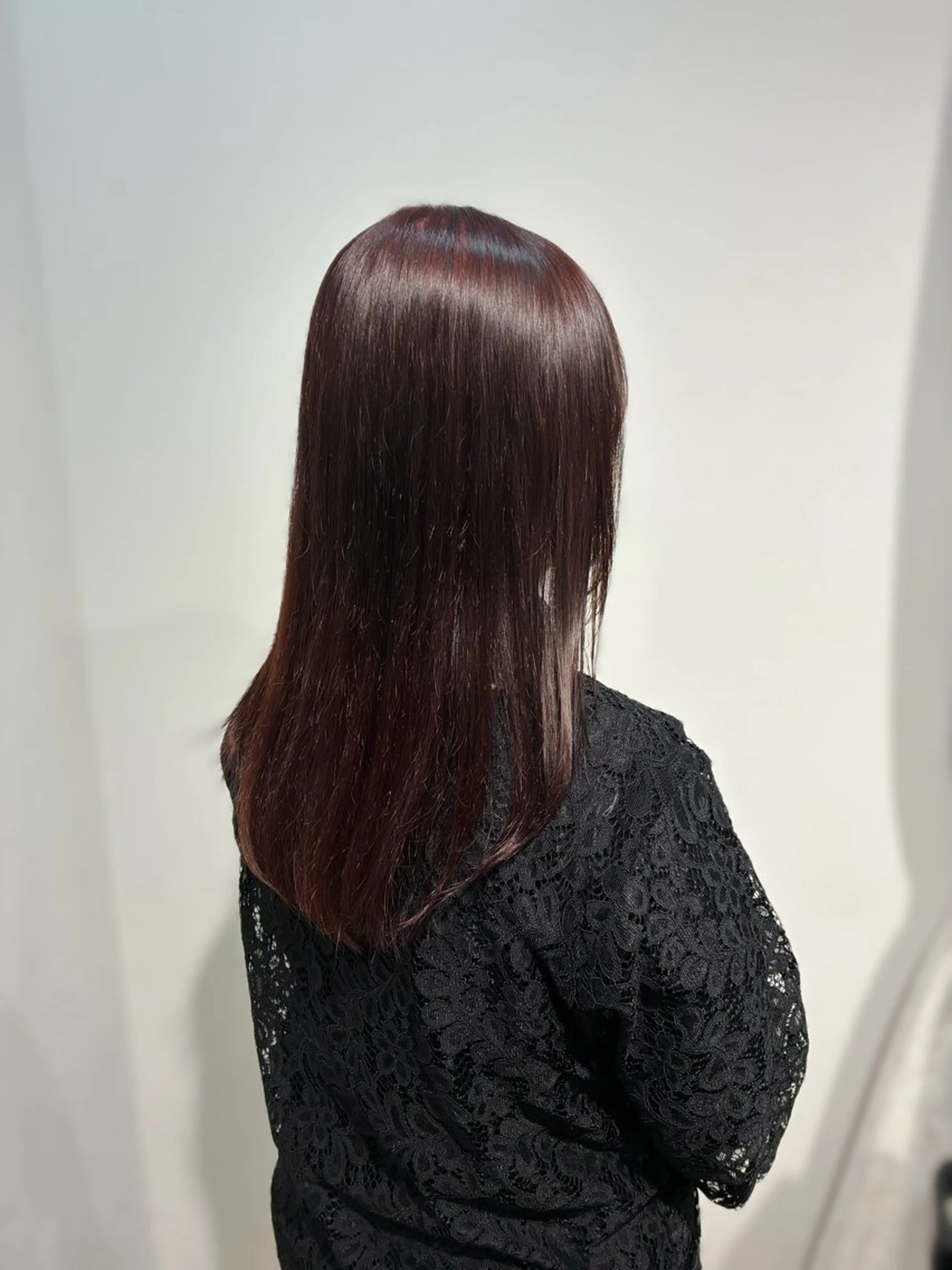 セミロング カラー ボルドーカラー ヘアカラー トリートメント 梅原 姫🍬🐰のヘアスタイル