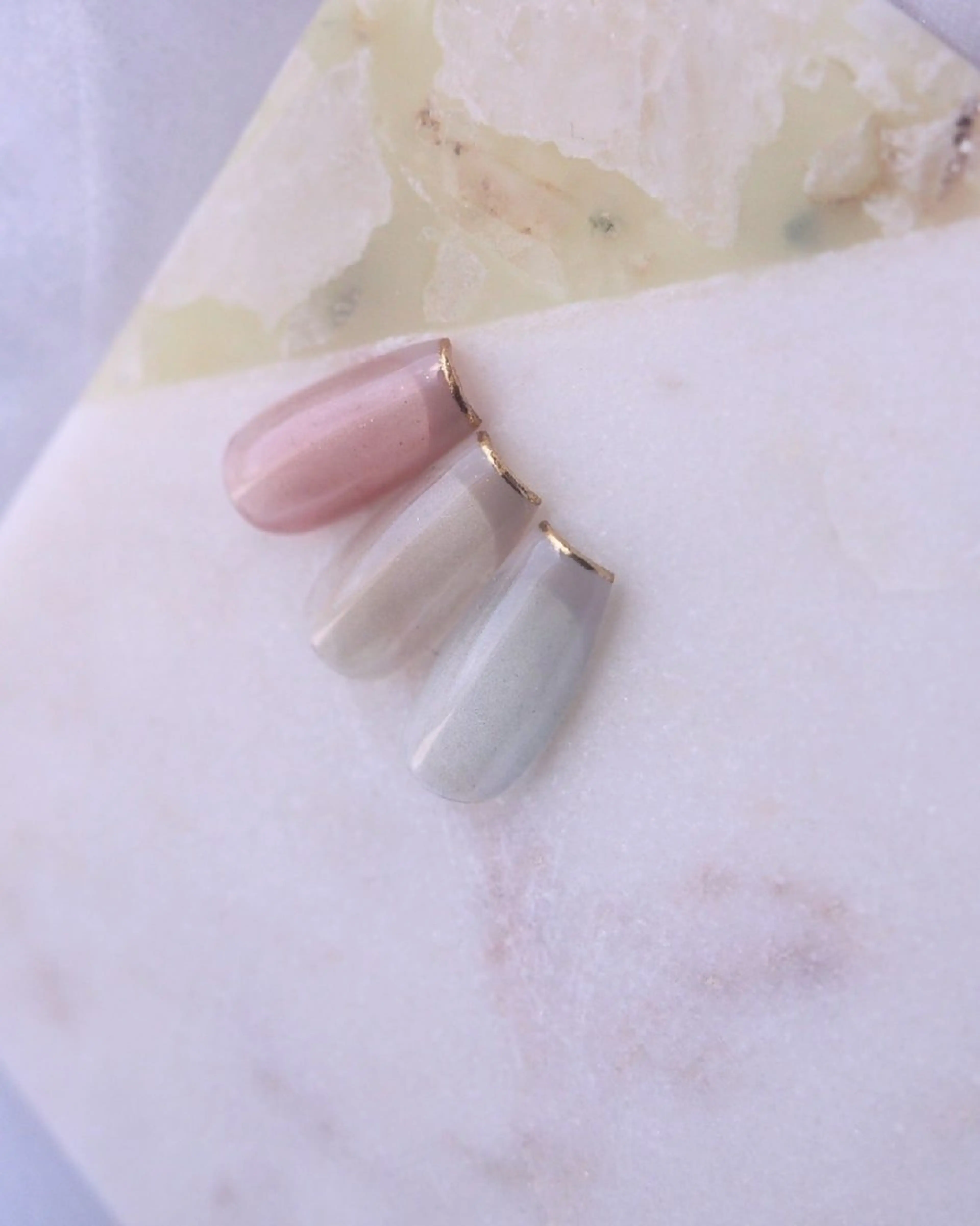 ネイル フレンチネイル マグネットネイル ミラーネイル YUIKO _nail のネイルデザイン