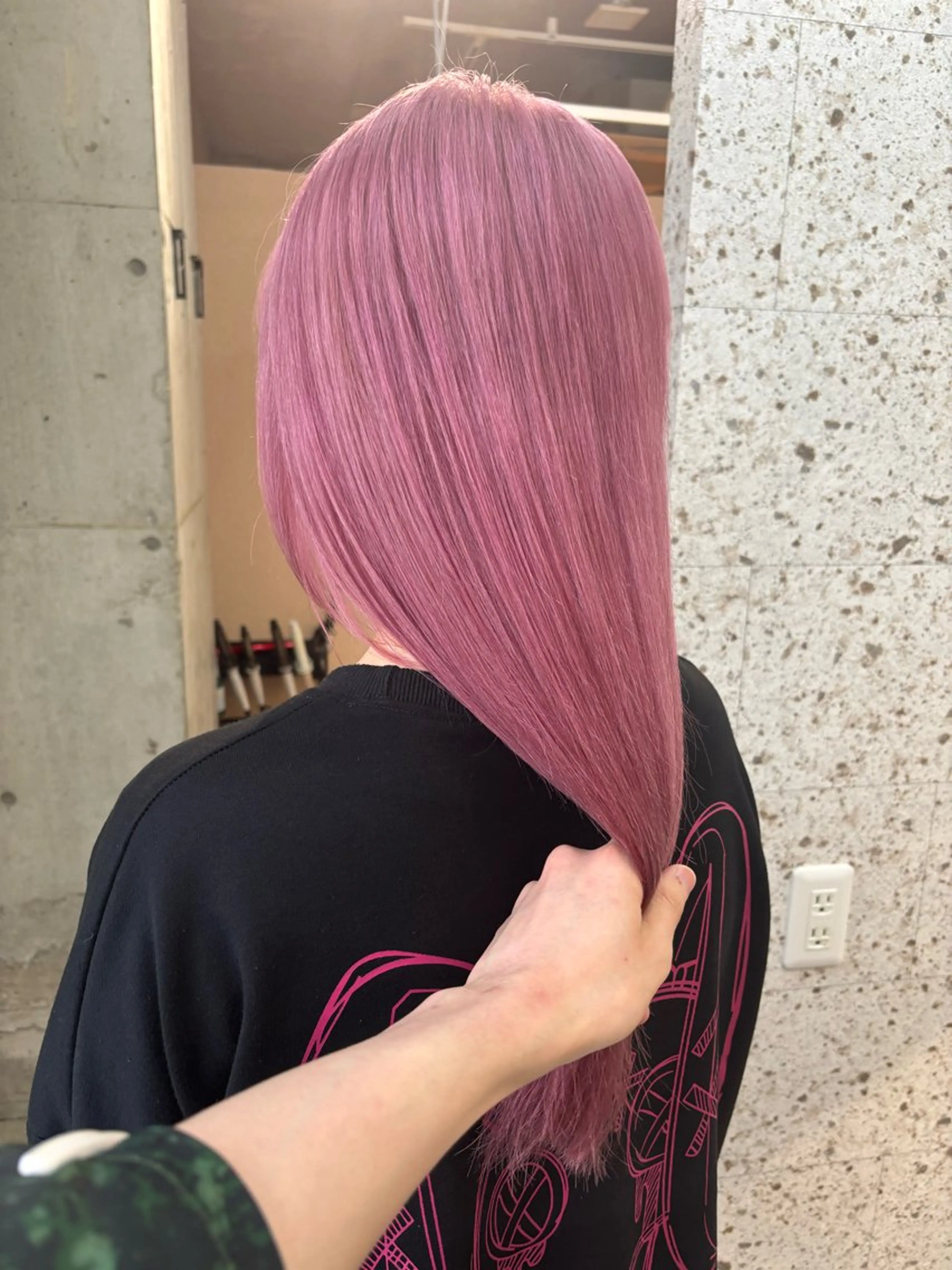 ロング カラー ピンクカラー lani hair salon所属・SHOTO ハイトー ン/デザインカラーのヘアスタイル