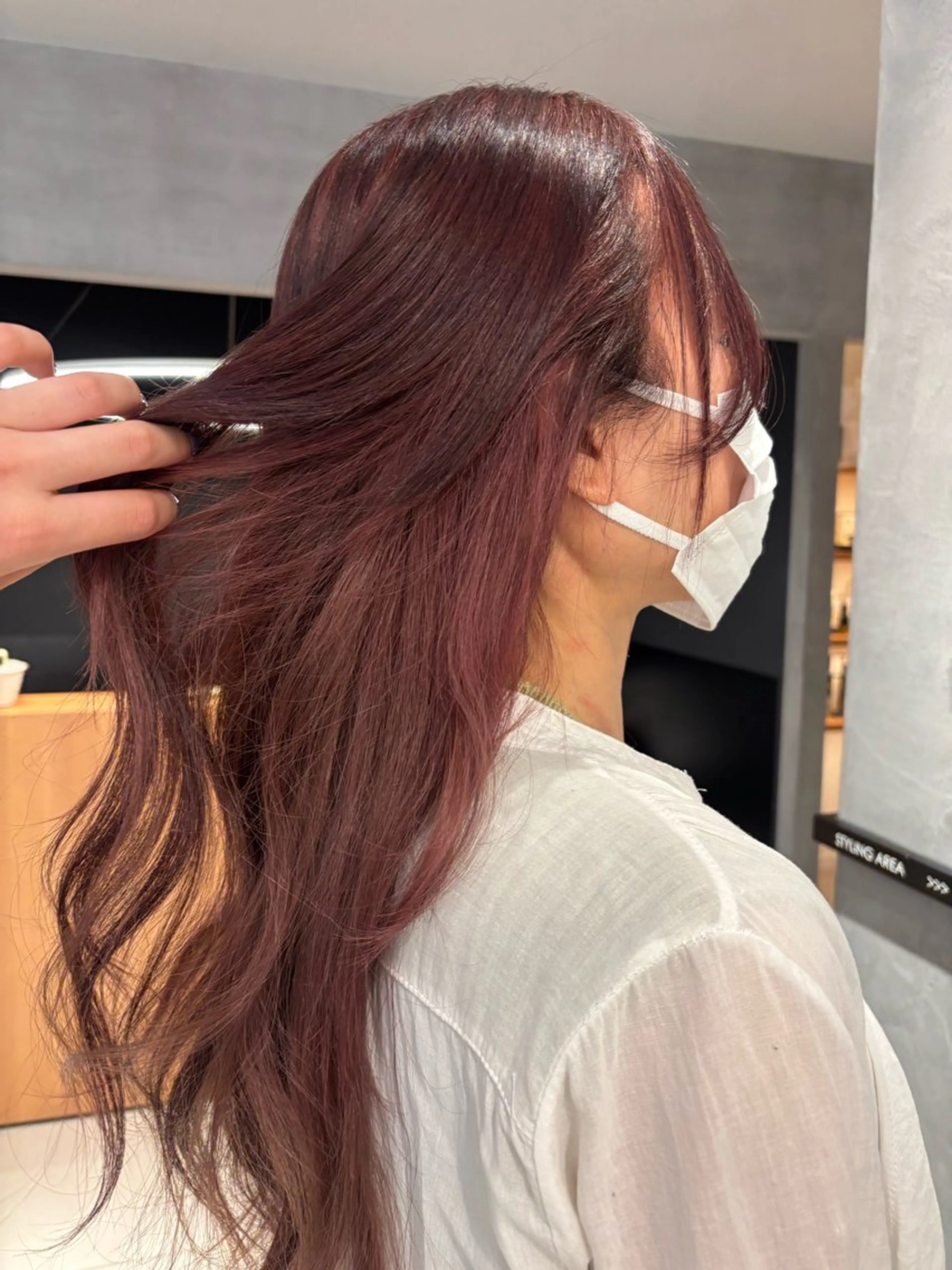 ロング KAREN（ému） 伏見/カットモデルのヘアスタイル