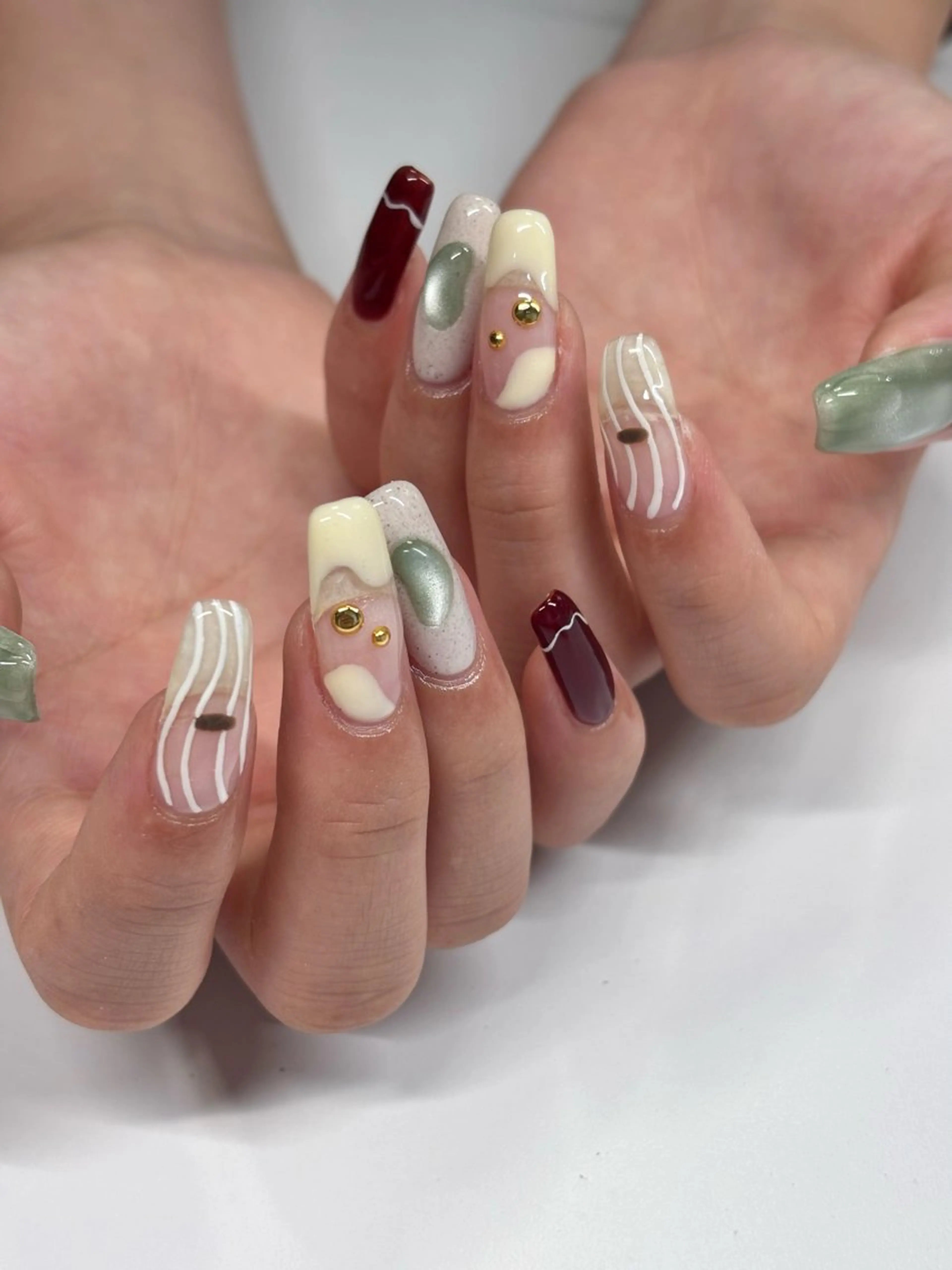 ネイル ニュアンスネイル iconail 下北沢 NONのネイルデザイン