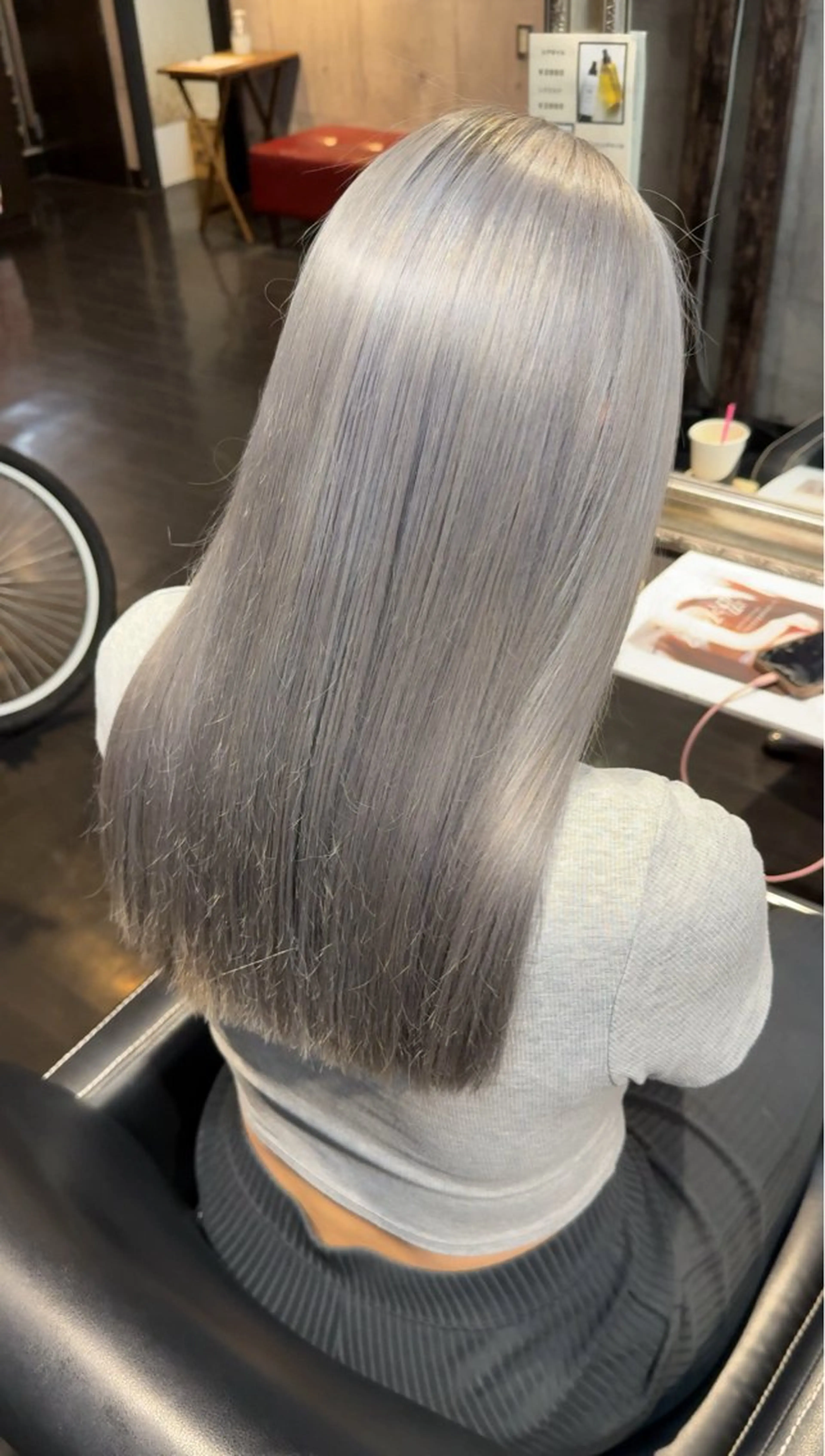 ロング カラー ブリーチ ヘアフラッグ西葛西店所属・デザインカラー⭐️ Yamauchiのヘアスタイル