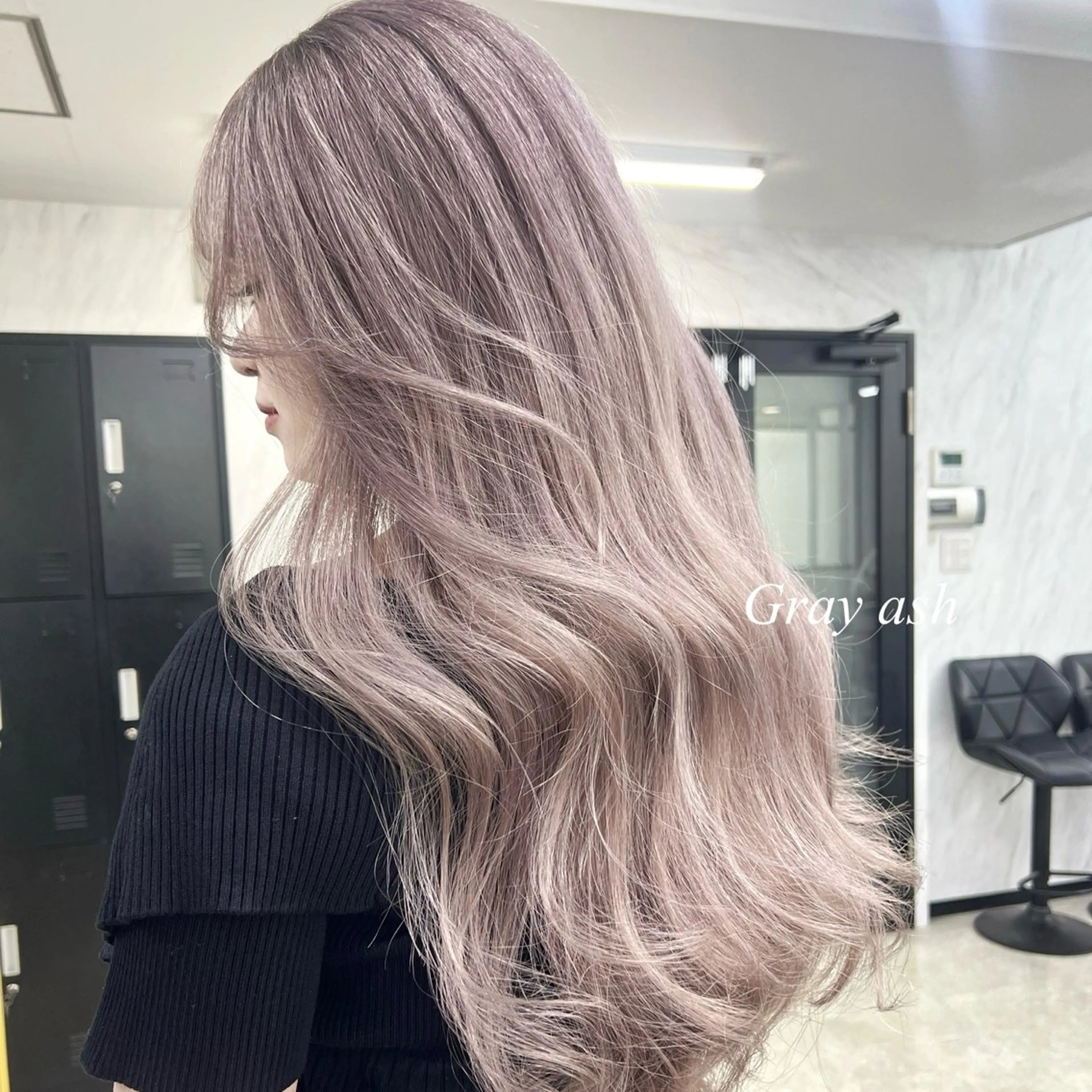 ロング カラー シールエクステ ハイトーンカラー エクステ ヘアカラー シールエクステ特化 ハイトーン、NANAのヘアスタイル