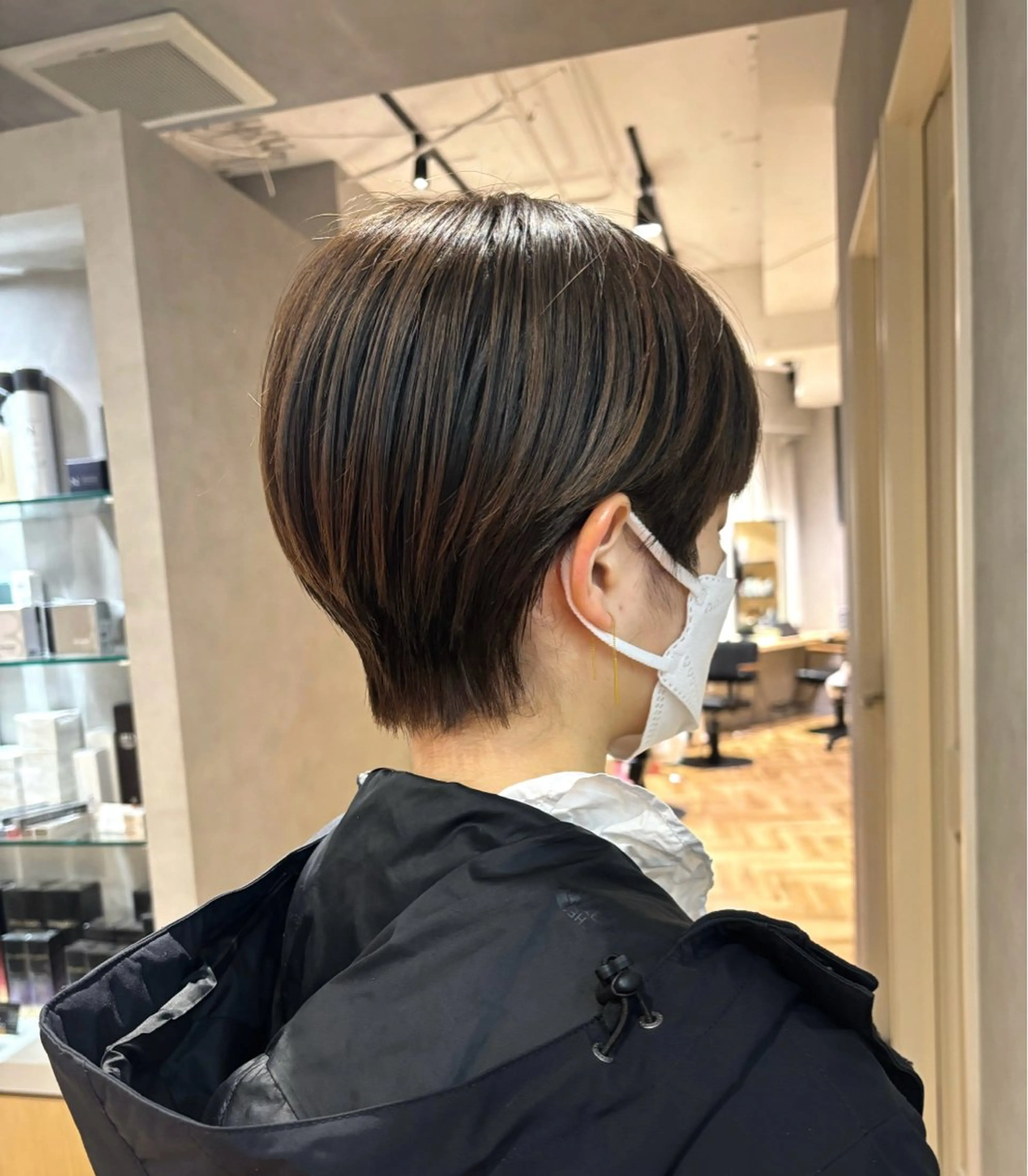 ショート ハンサムショート 丸みショート くびれヘア ショートヘア 重里 瑠花のヘアスタイル