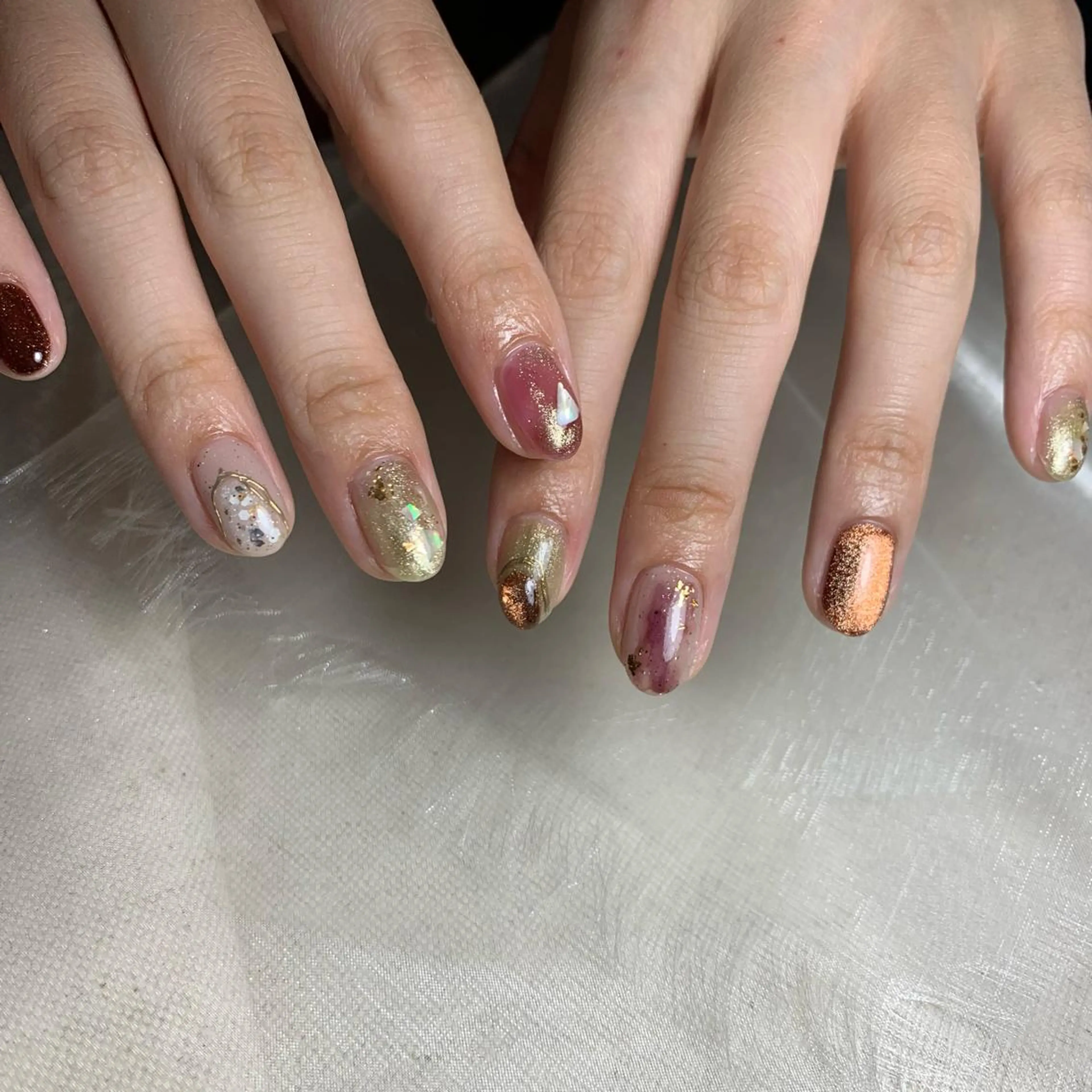 ネイル repos~ルポ~所属・里見 麗のネイルデザイン