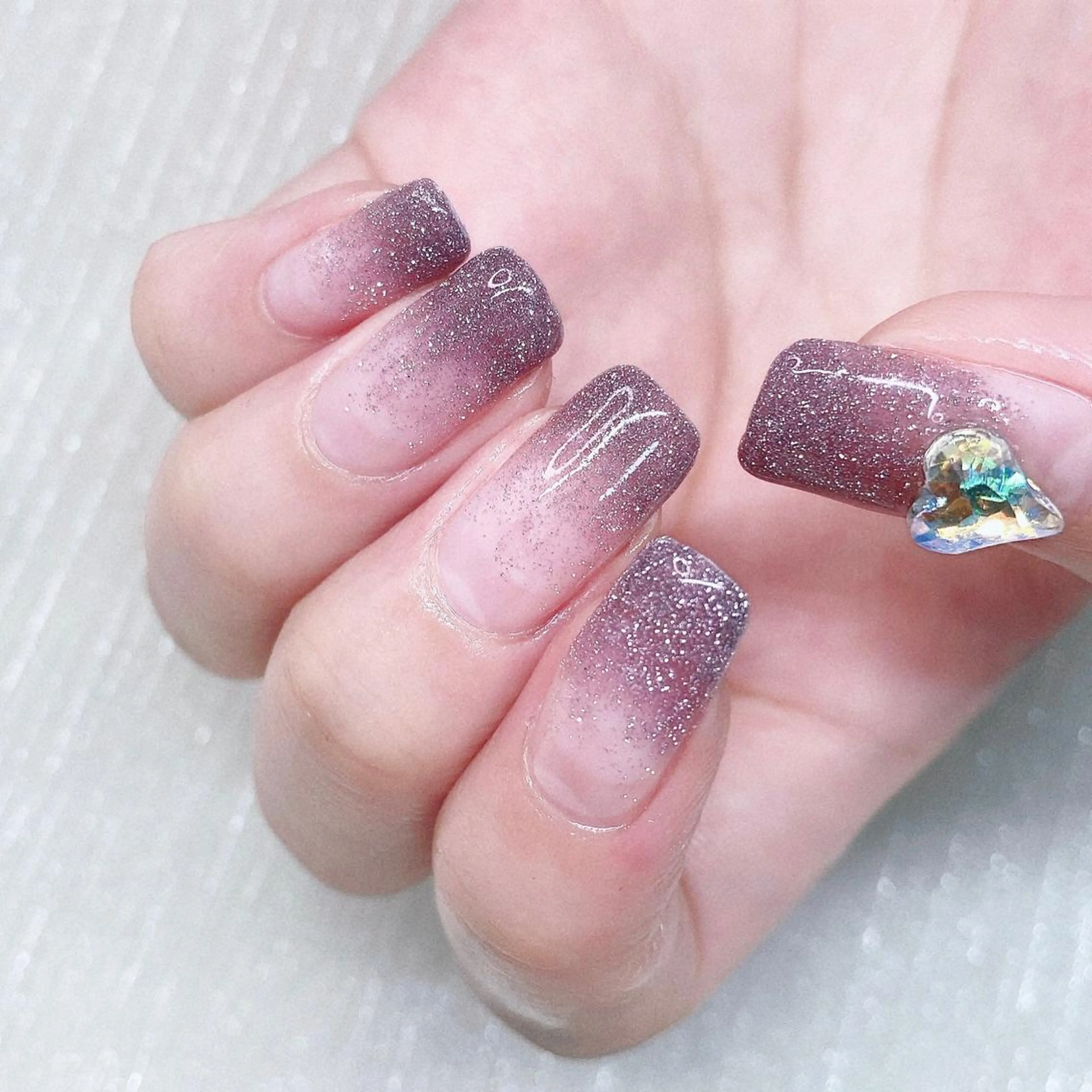 ネイル 長さ出し ストーンネイル ハンドネイル Nailist SUZU所属・Nailist suzuのネイルデザイン