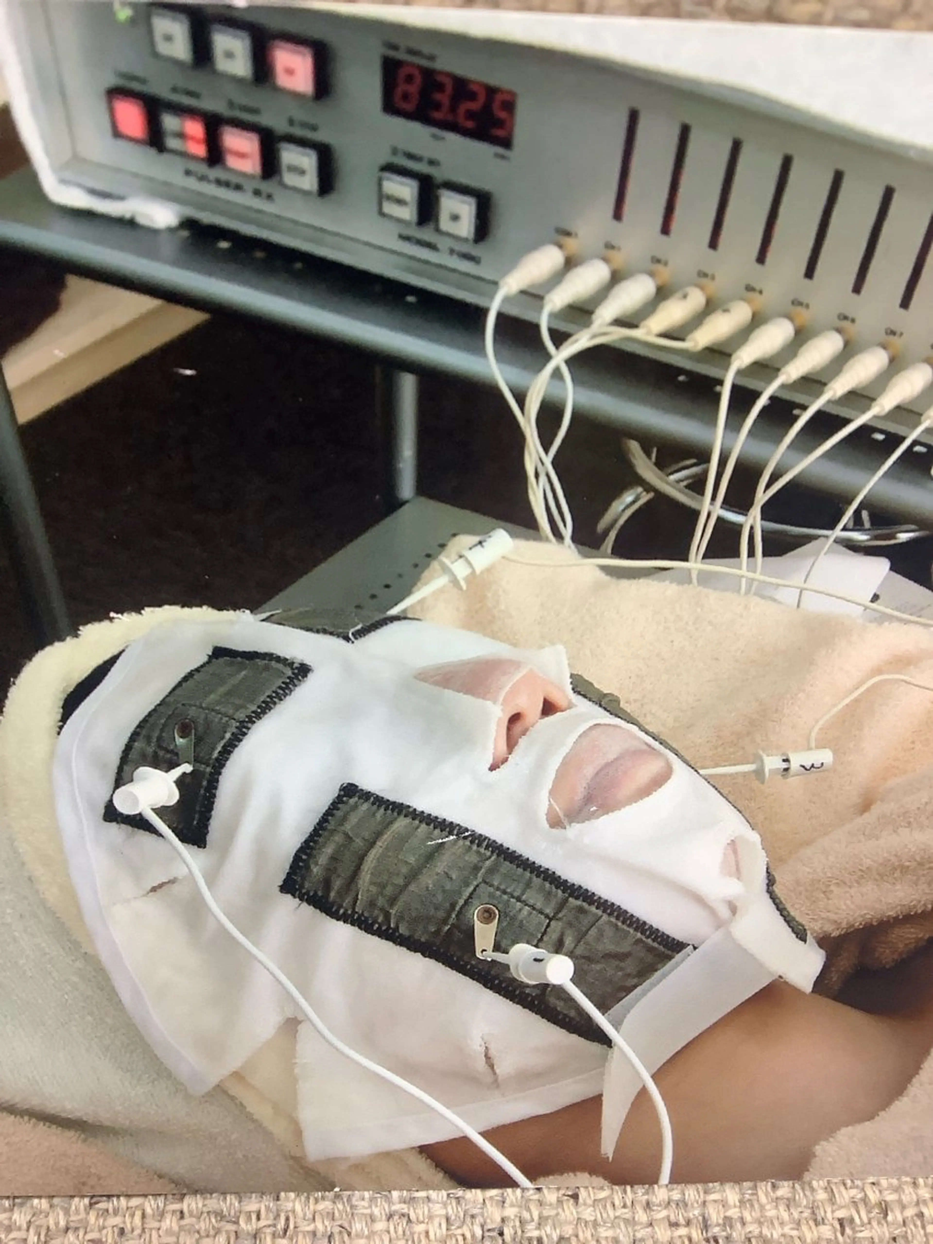 お試しエステ＜肌診断→クレンジング→パック→毛穴ケア→水分補給→マッサージ→保湿＞の写真