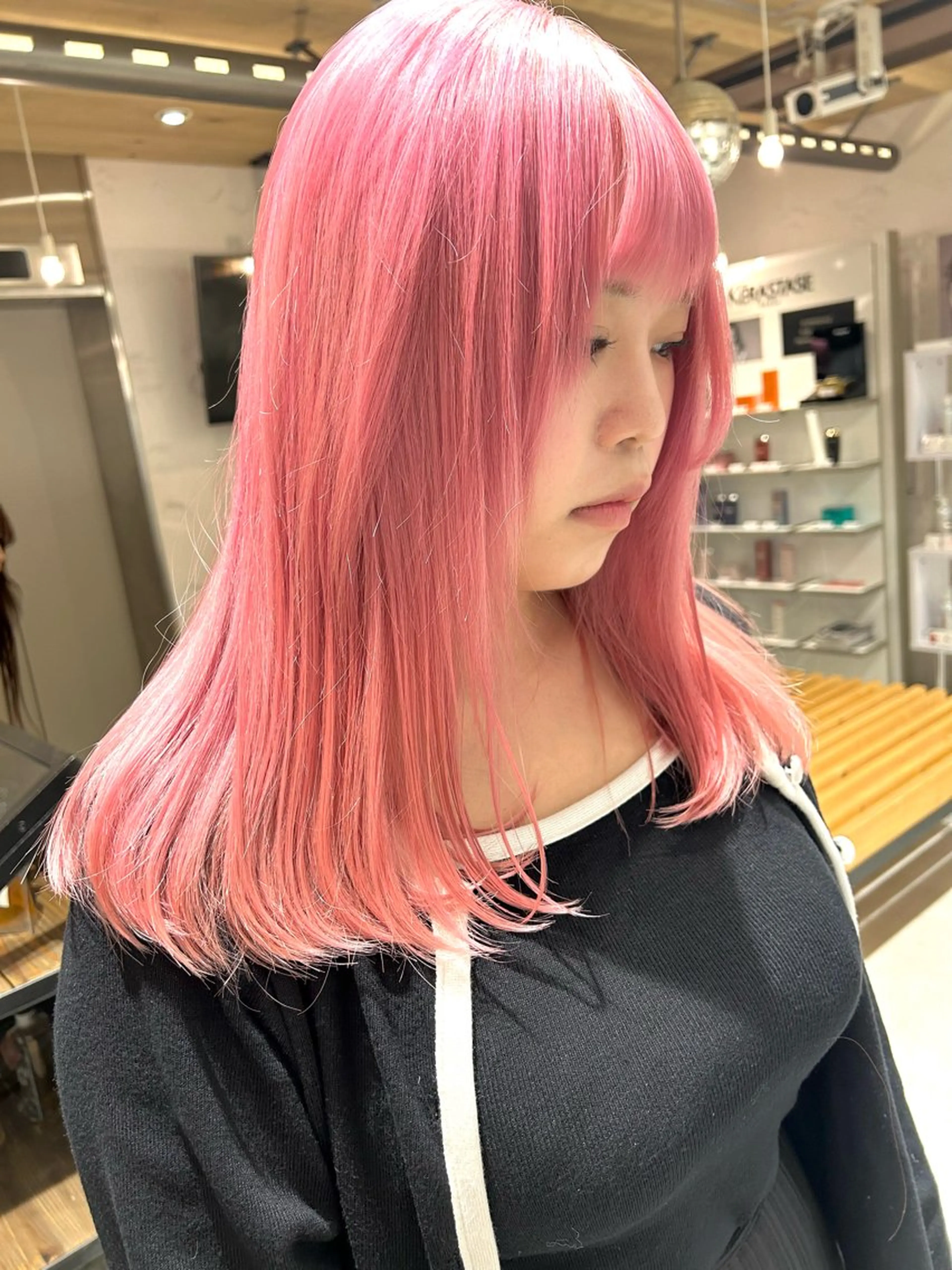ミディアム カラー ✨ブリーチ特化✨ 💚Acchon💚のヘアスタイル