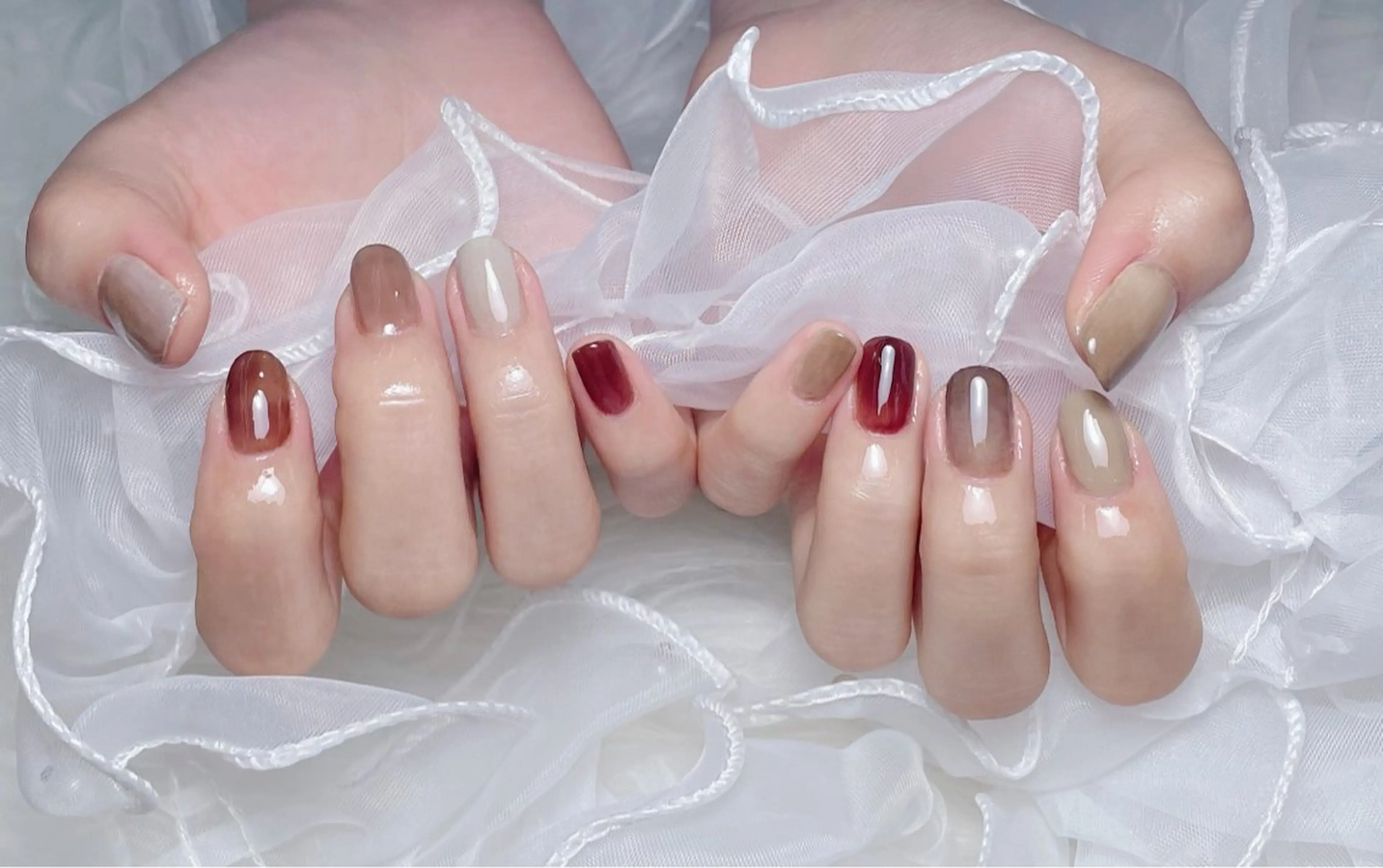 ネイル Shis_🦄shi 韓国風キラキラネイルのネイルデザイン