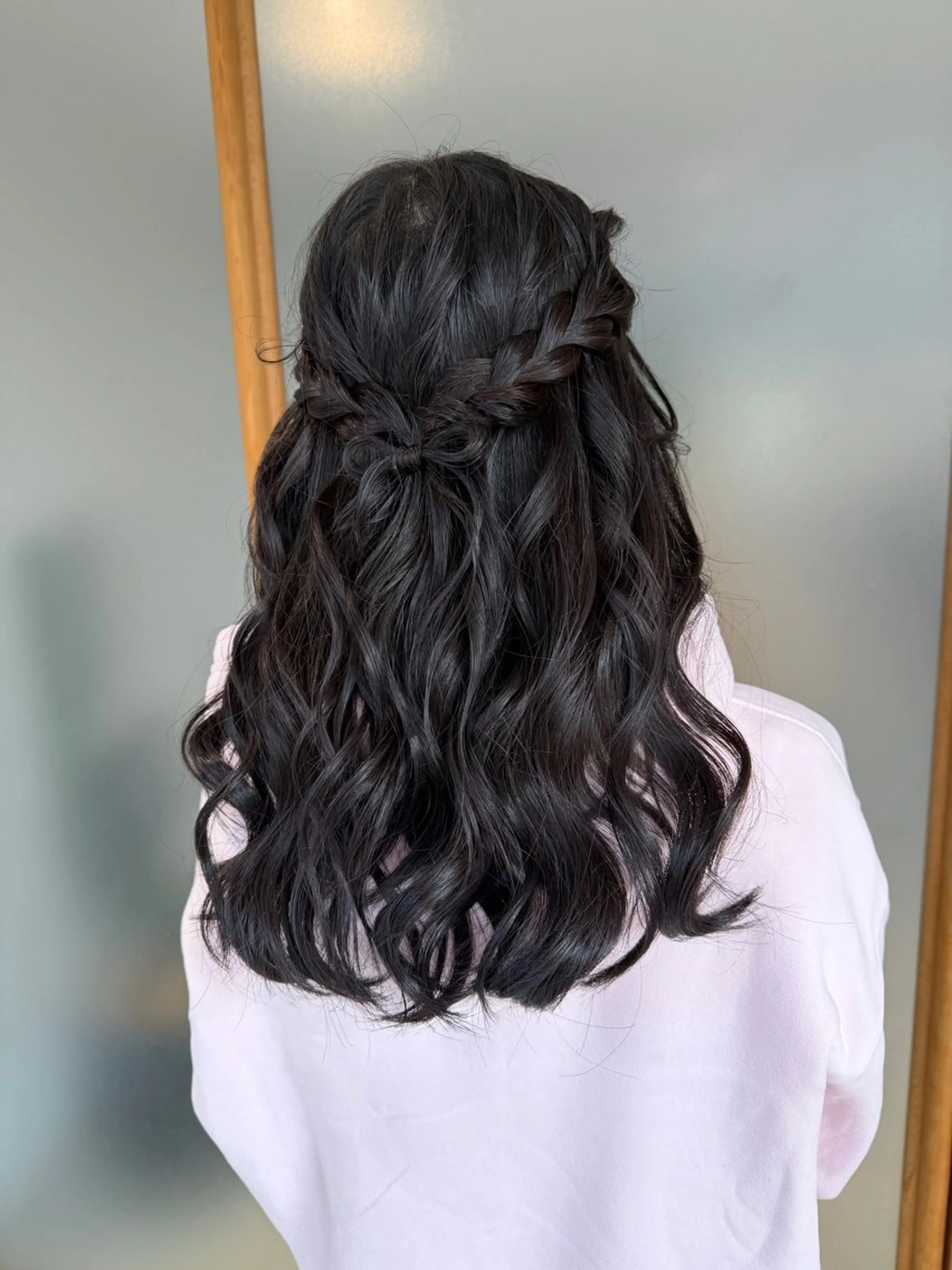 セミロング ヘアアレンジ 野中 久美子のヘアスタイル