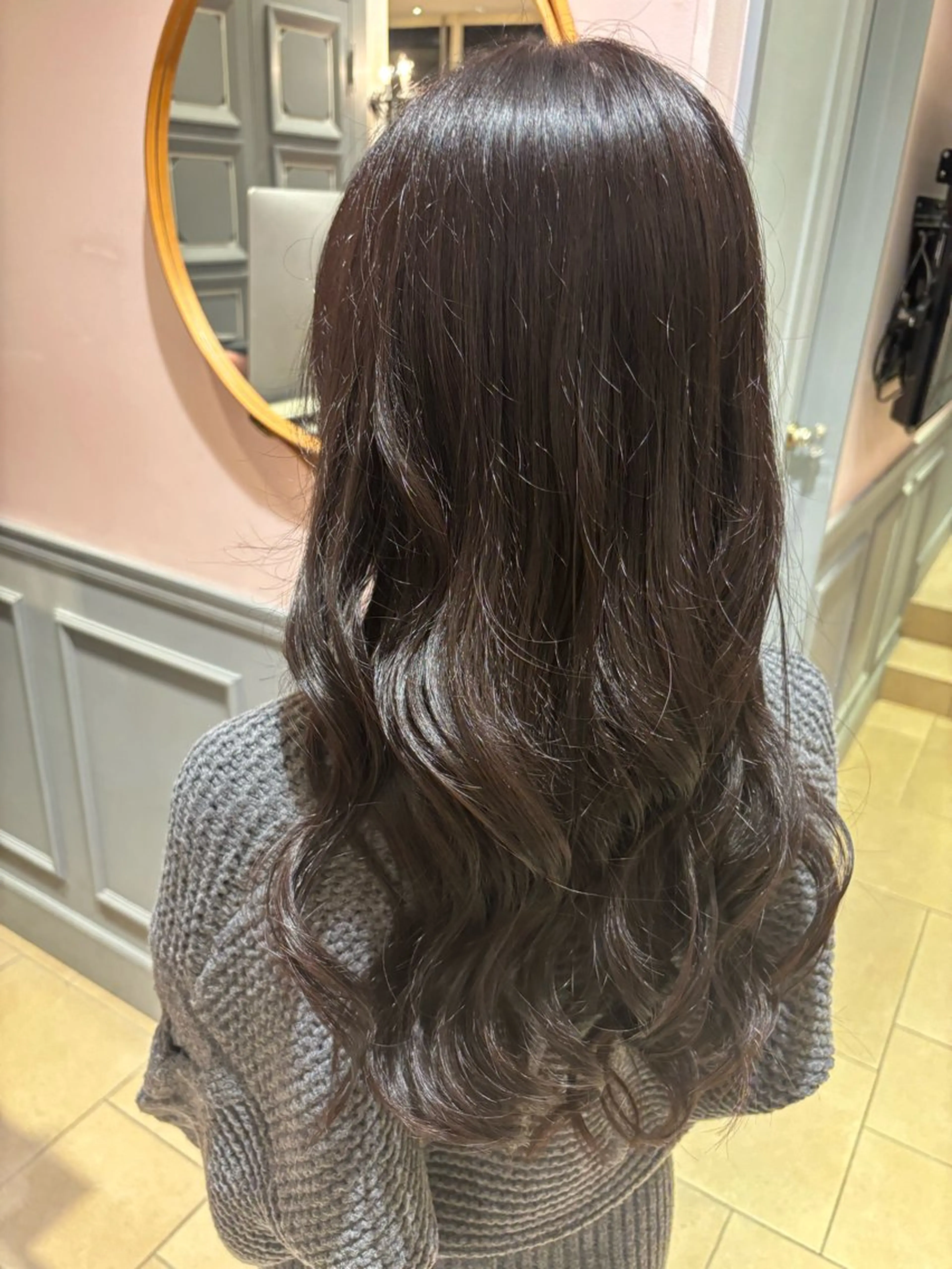 ロング アッシュ 上野 七奈穂のヘアスタイル