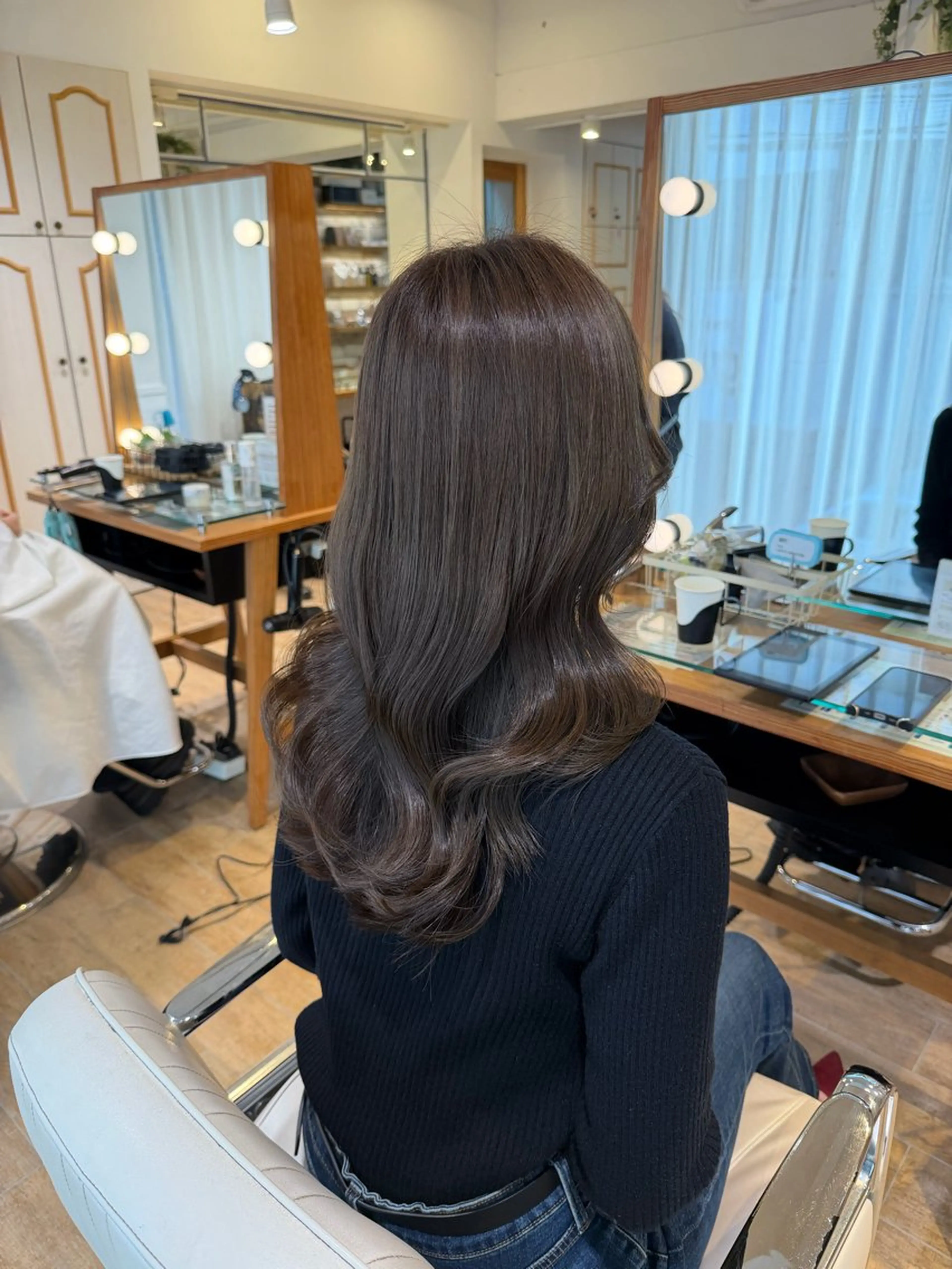 セミロング ヘアカラー レイヤーカット 木村詩織のヘアスタイル