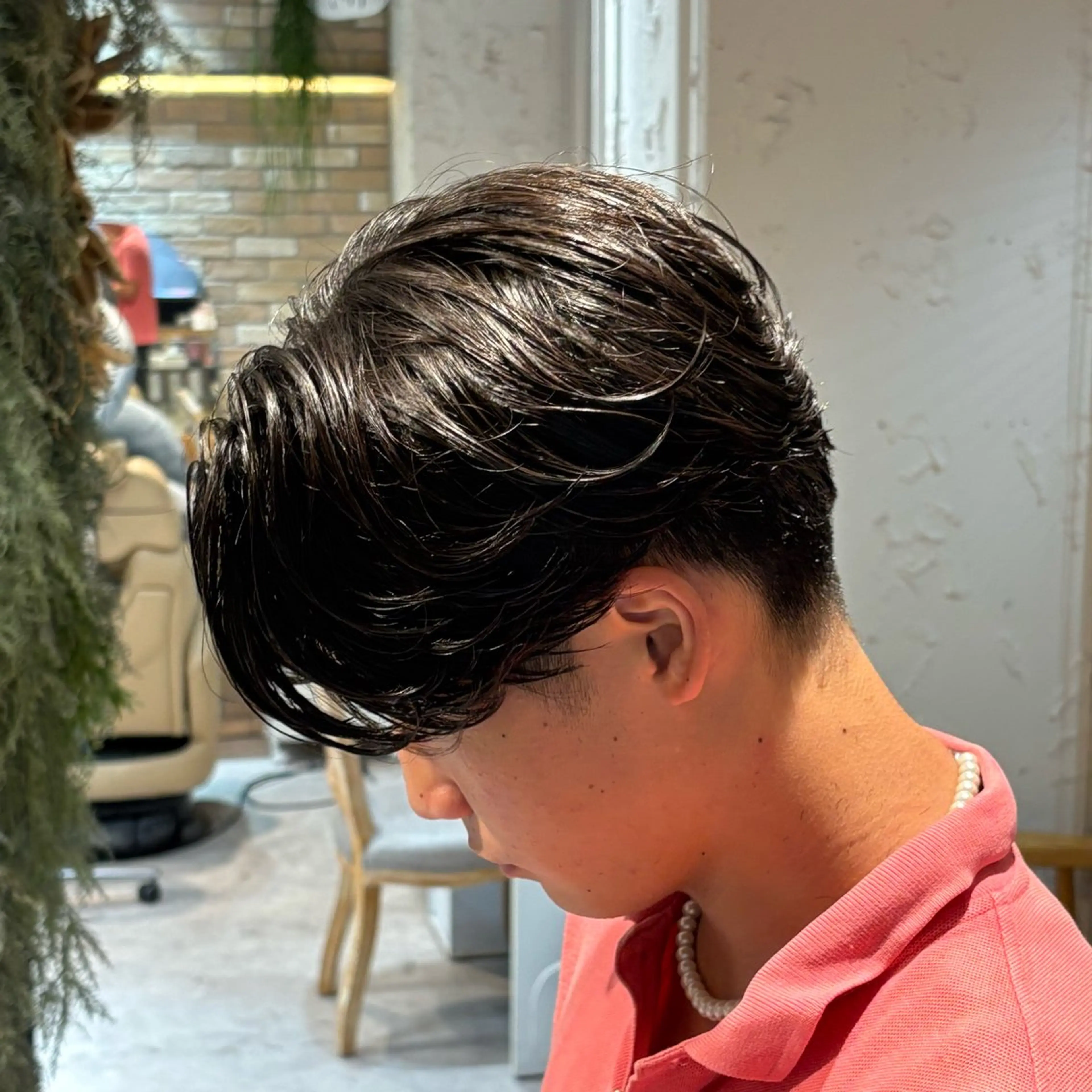 ショート パーマ メンズ センターパート メンズパーマ ニュアンスパーマ カット パーマ ハイトーン/レイヤー /メンズパーマのヘアスタイル