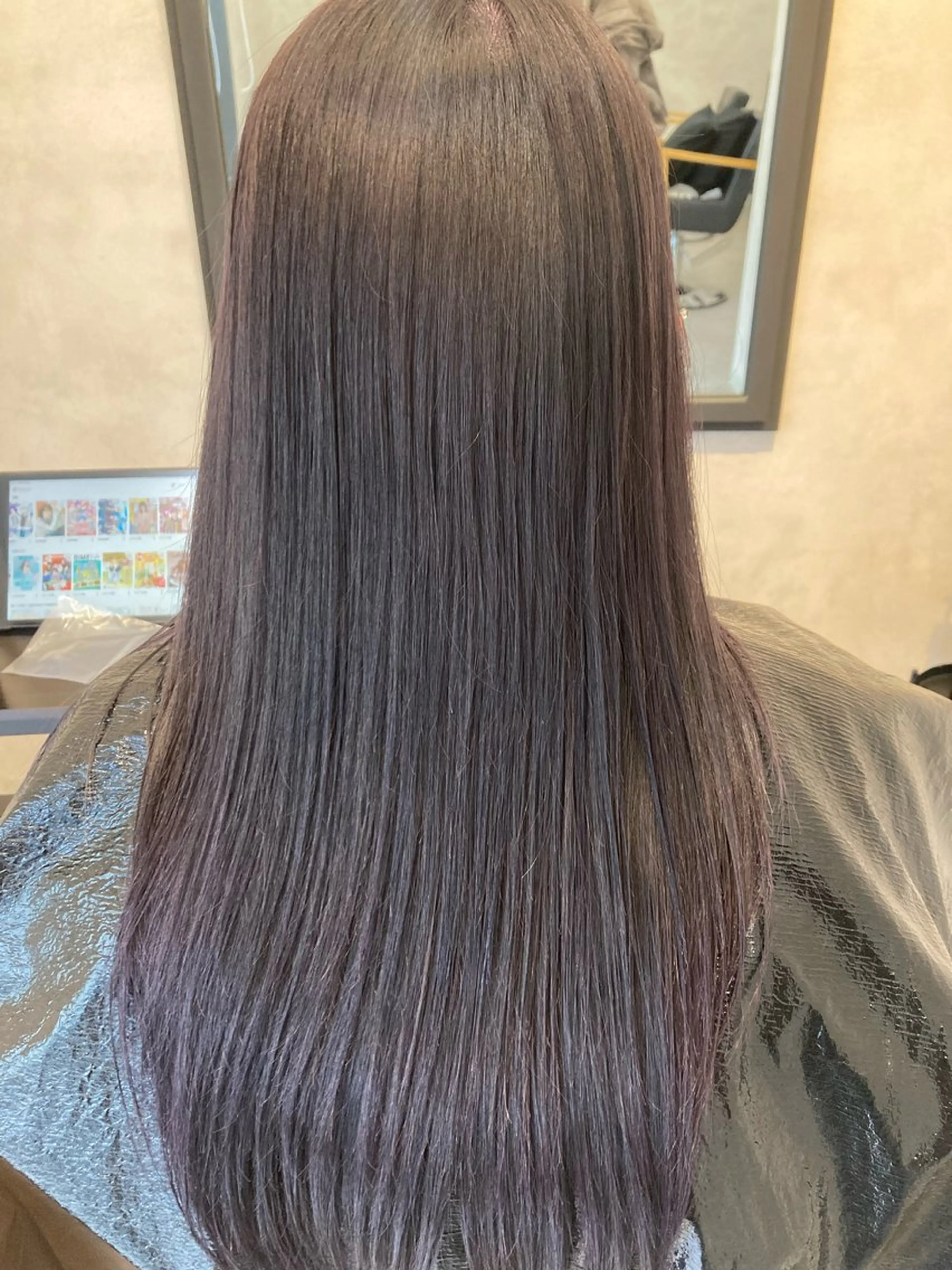 ロング LOANA  MIDORINO所属・カラーモデル/ つくば市みどりののヘアスタイル