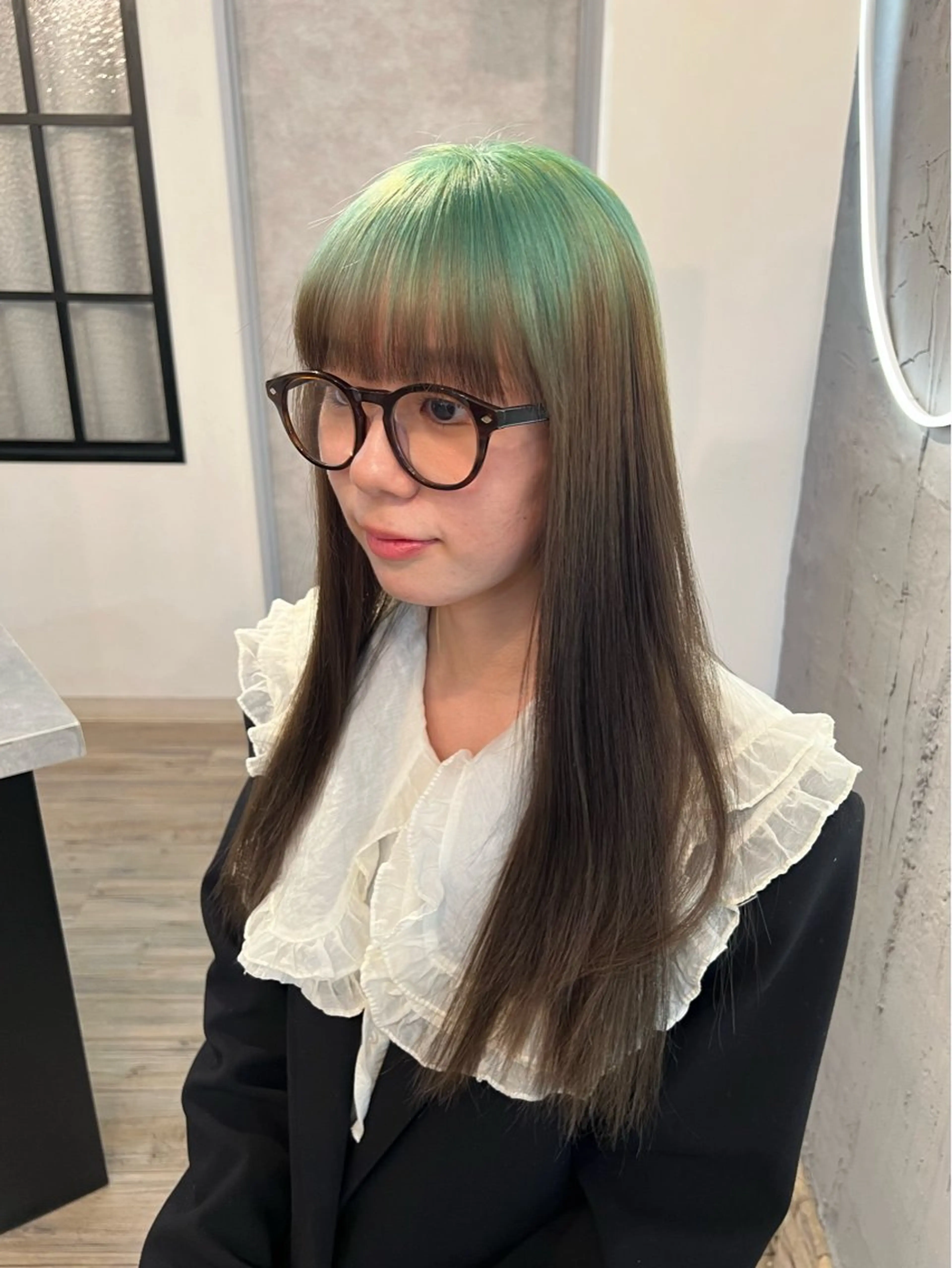 セミロング カラー ブラウンカラー チョコレートブラウン 透明感カラー デザインカラー ミント ヘアカラー トリートメント いぐちしょうた🫧 VISAGEbaskのヘアスタイル