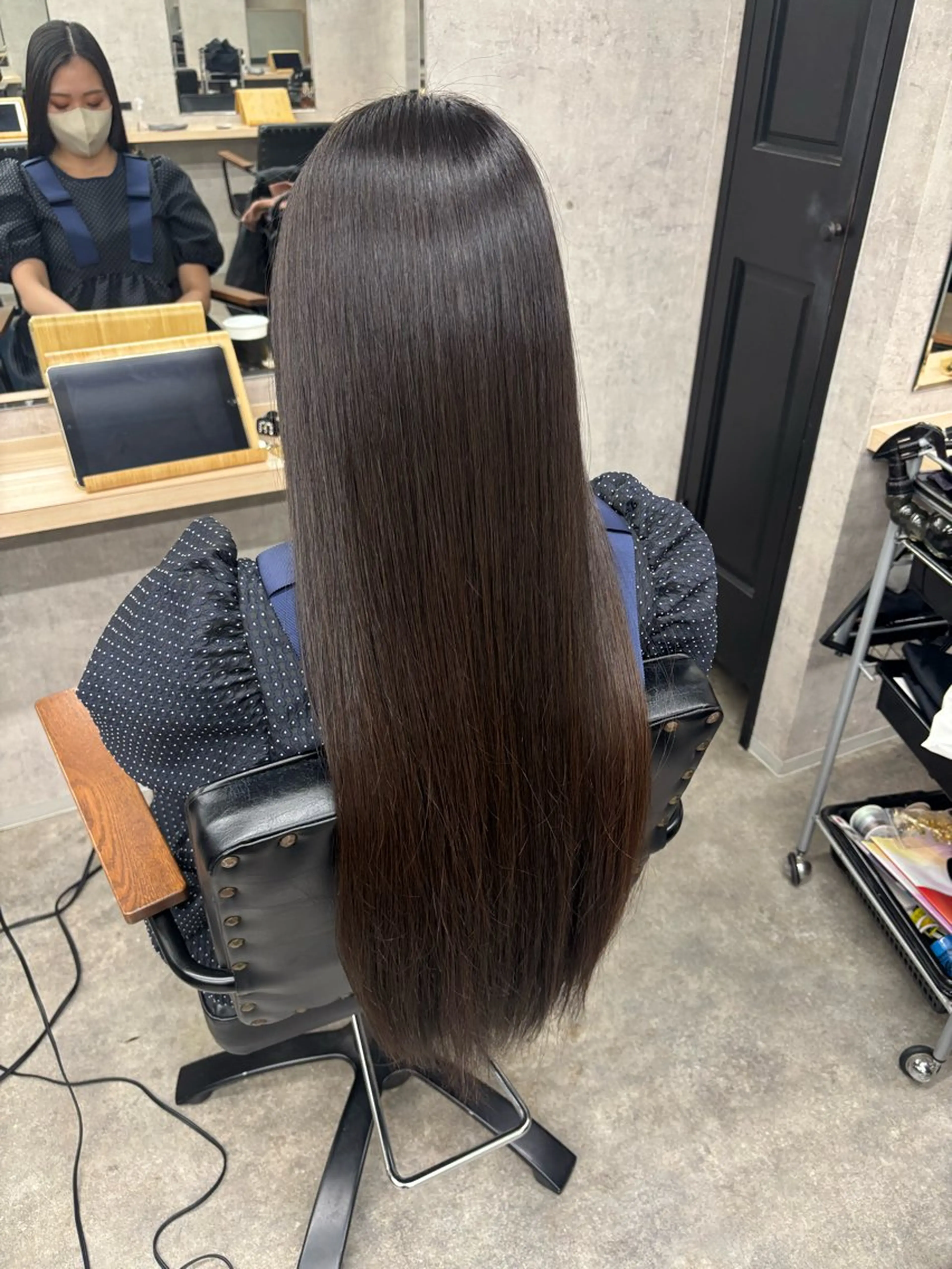 ロング ロング 縮毛矯正 石原 望来のヘアスタイル