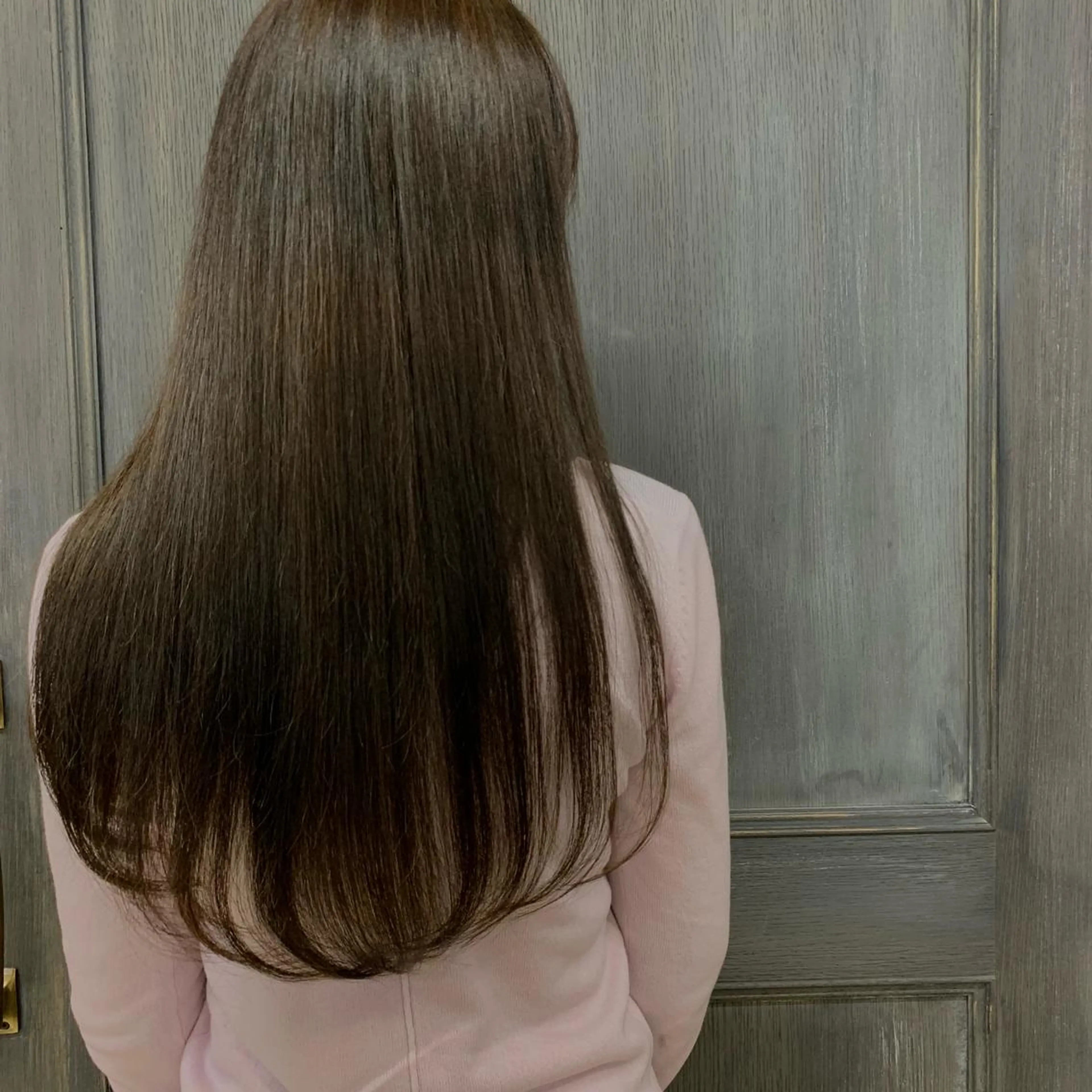 カラー KNOWHOW京都所属・トレンド/顔まわり/ レイヤー/グレージュのヘアスタイル