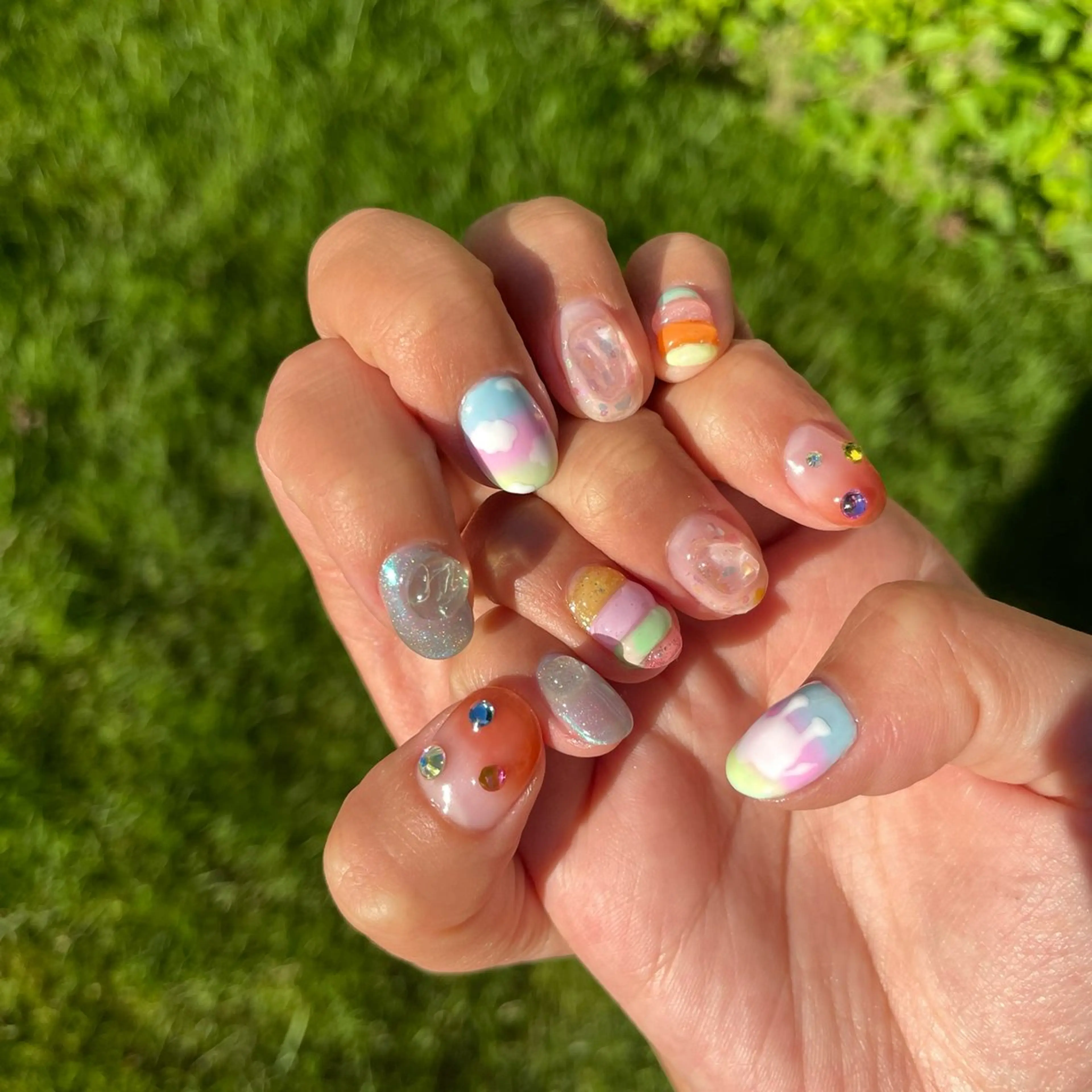 ネイル LIVME by nailsbytomo所属・Tomo 🦋💜のネイルデザイン