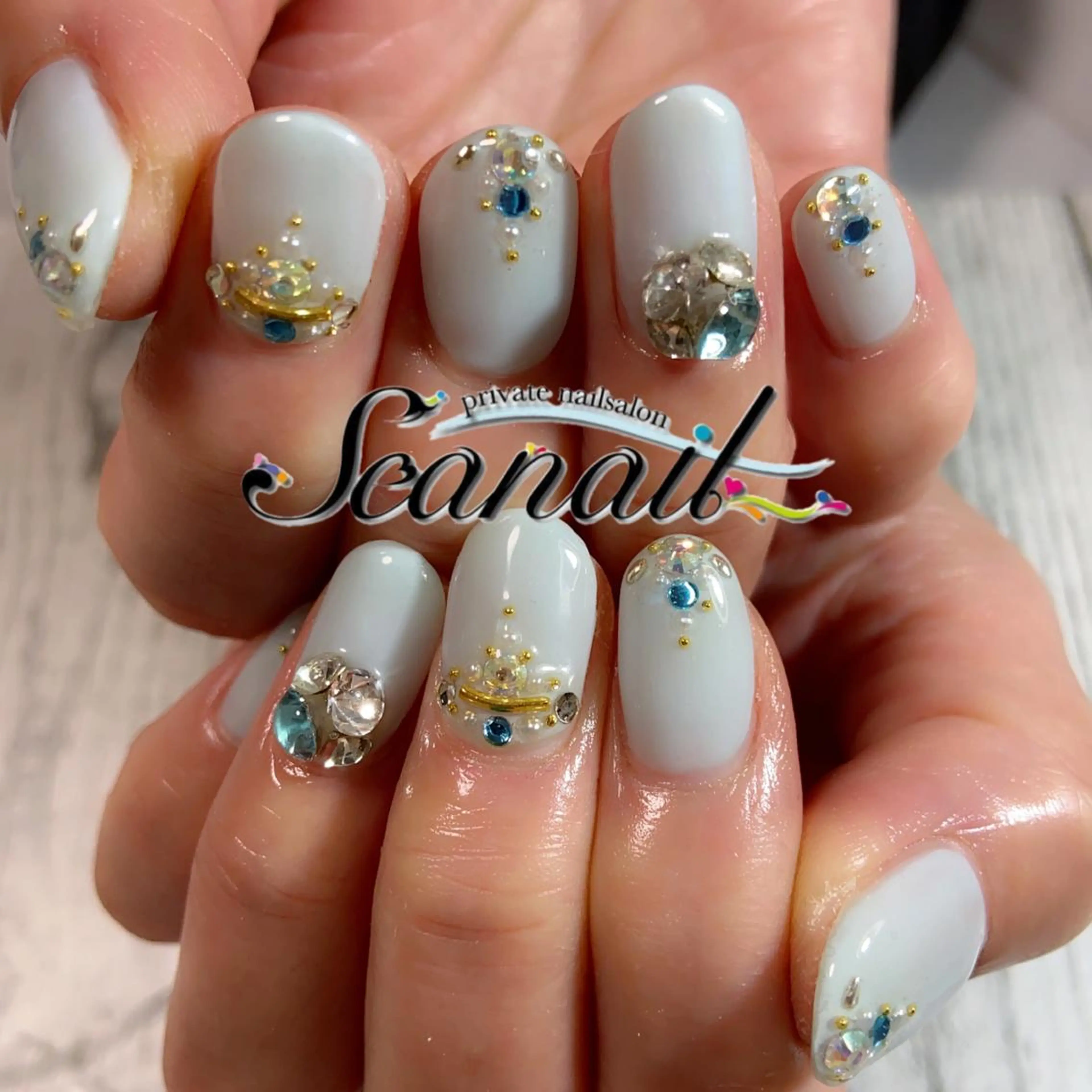 ネイル アートネイル フットネイル ジェルネイル キラキラネイル 持ち込み 小尾 栞のネイルデザイン