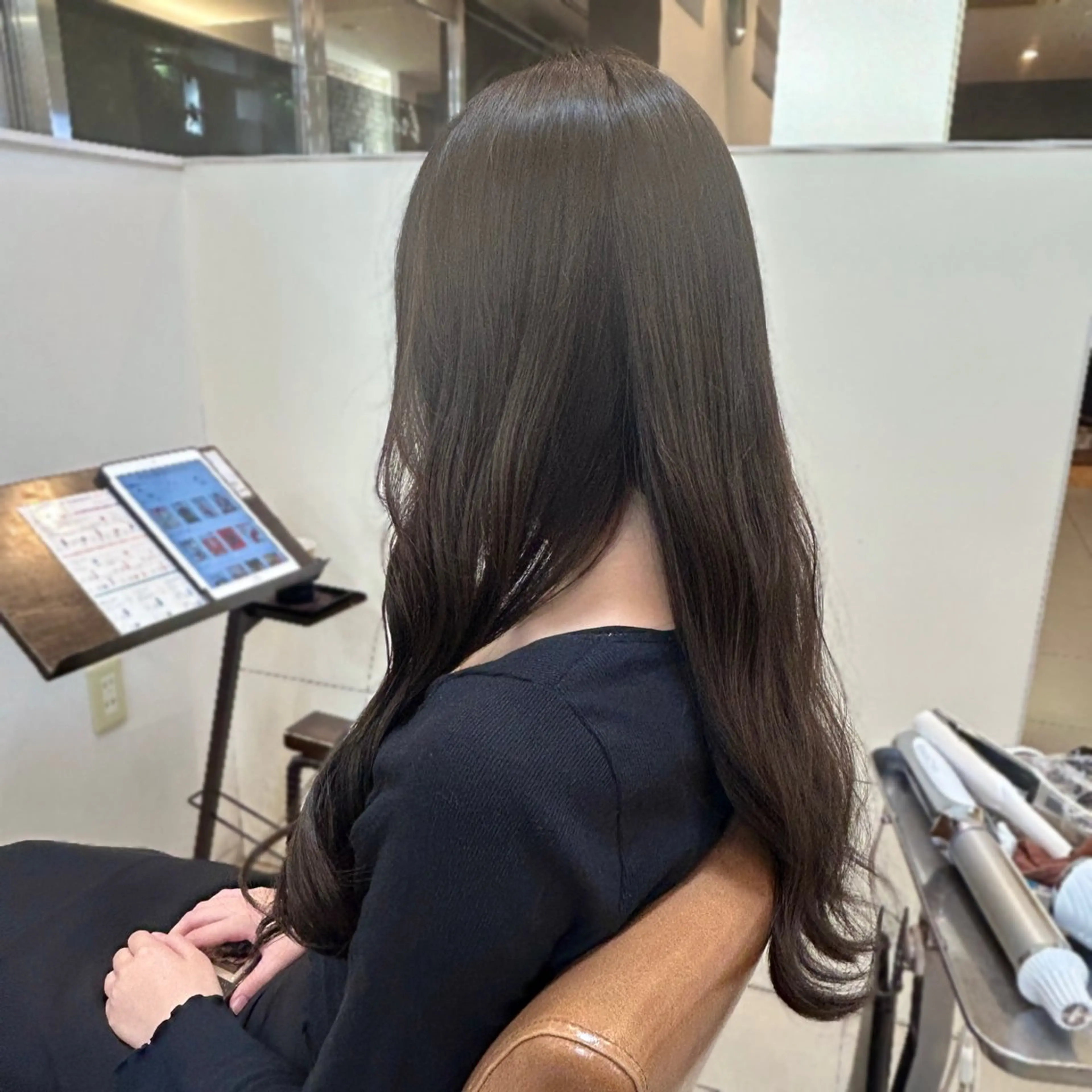カラー 栄 こずえのヘアスタイル