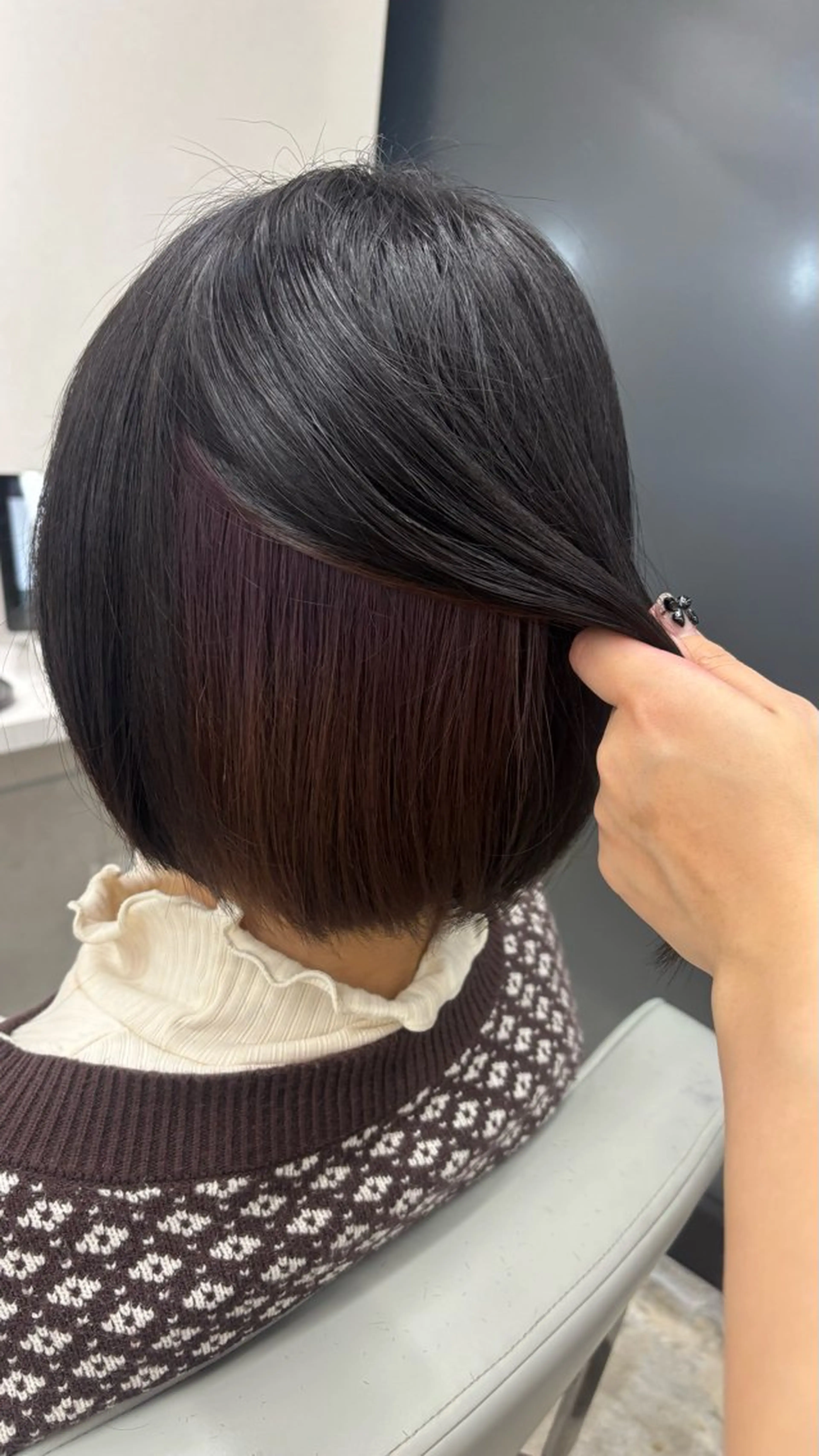 ミディアム カット ヘアカラー トリートメント makoto⌇レイヤ ー⌇艶カラー🍒‎のヘアスタイル