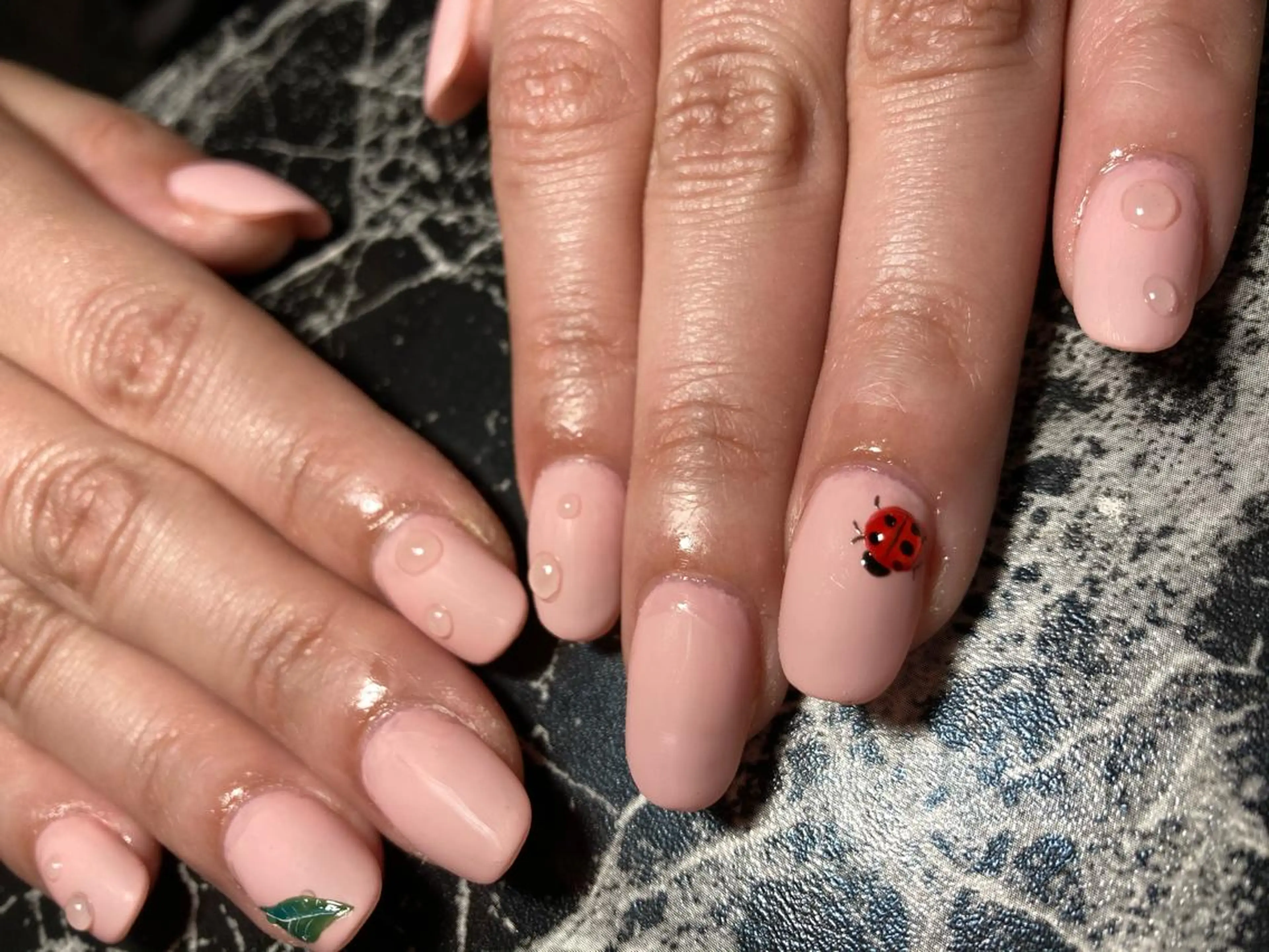 ショート ネイル ハンドネイル ✴︎ Delightのネイルデザイン