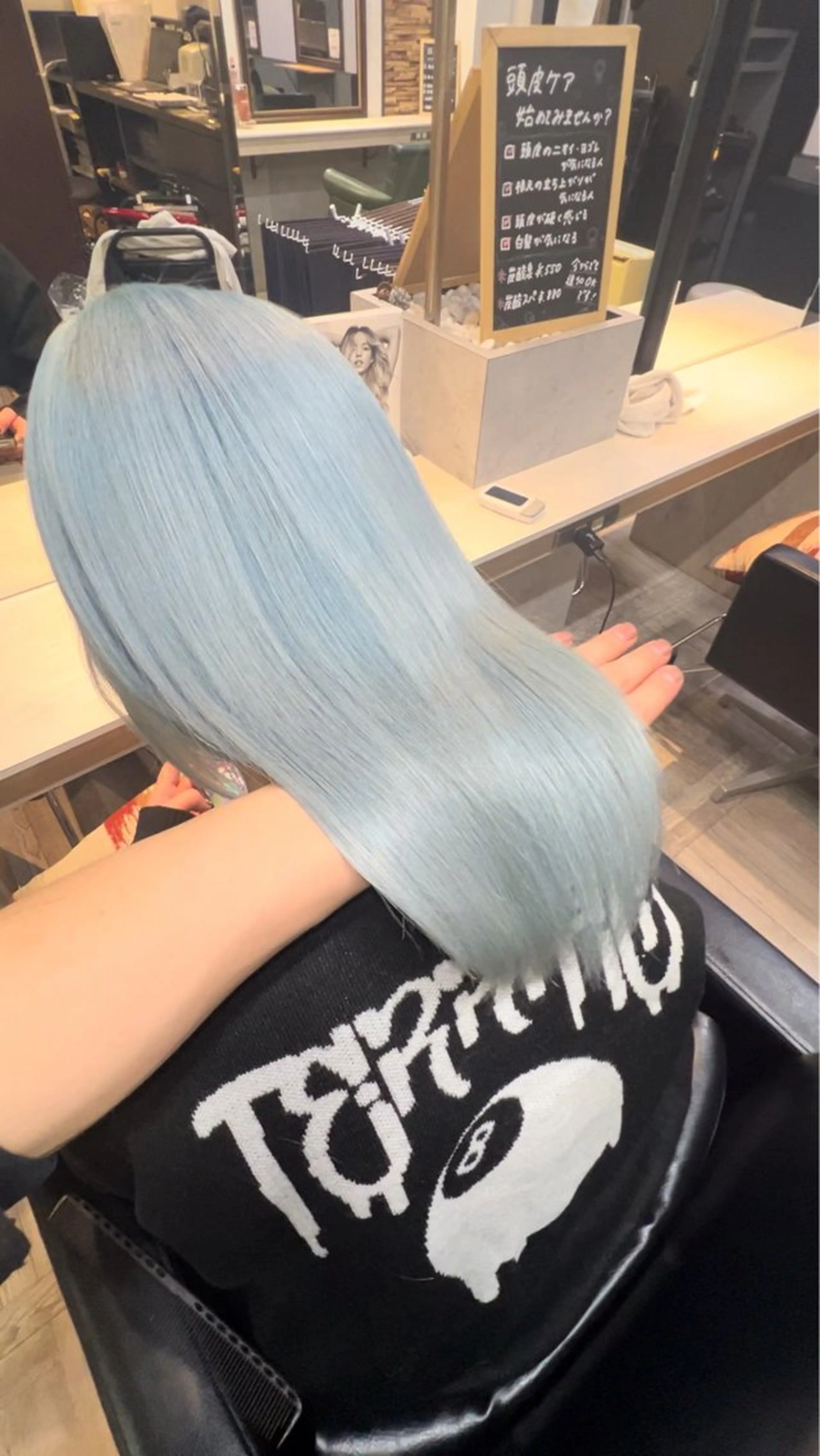 ミディアム カラー ブリーチ ブルーカラー 透明感カラー ハイトーンカラー シルバー ヘアカラー トリートメント L'aube ami /キイチのヘアスタイル