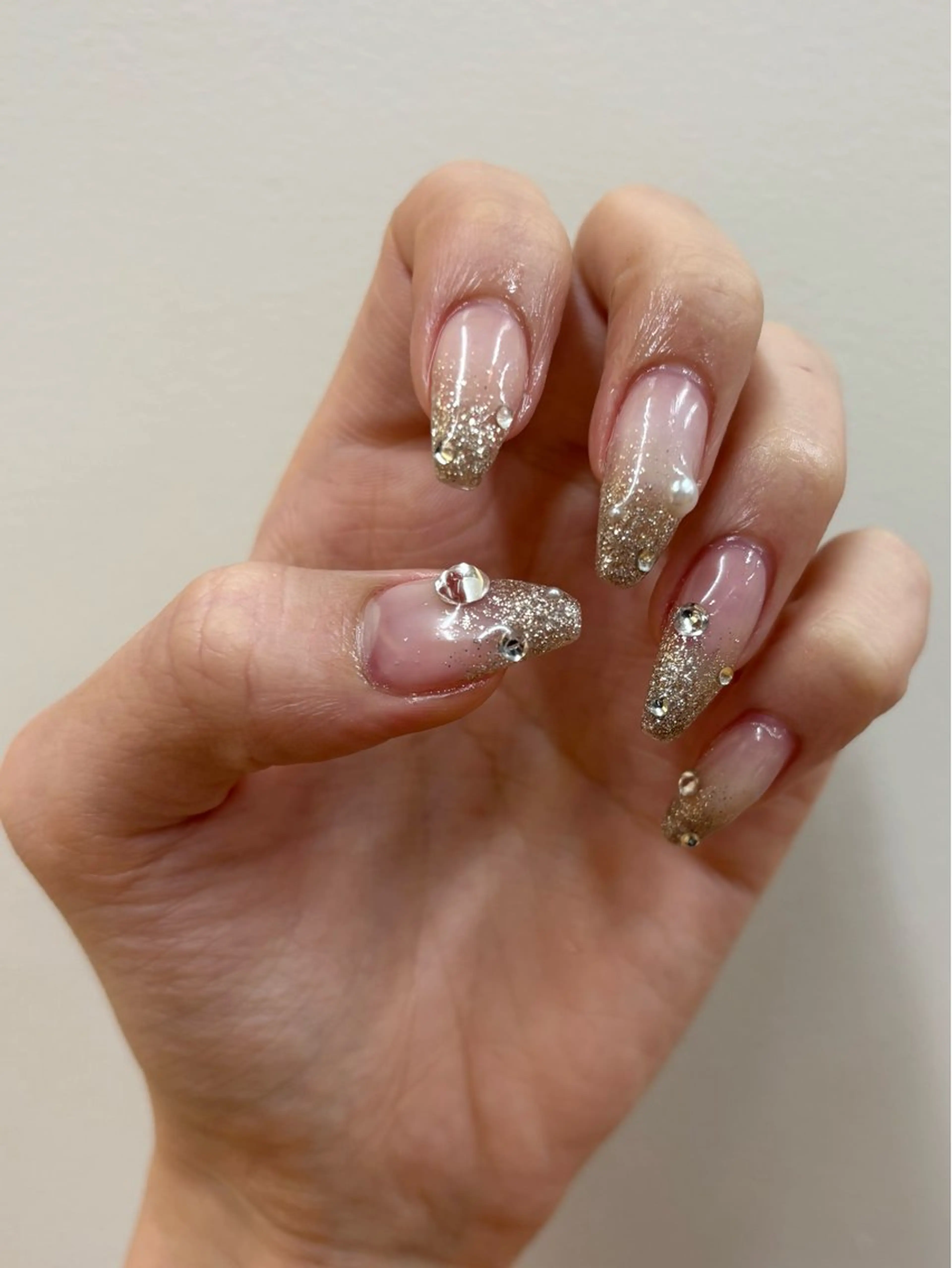 ネイル ラメ(グリッター) ラメグラデーション ストーンネイル Rioka 栄 | 矢場町のネイルデザイン