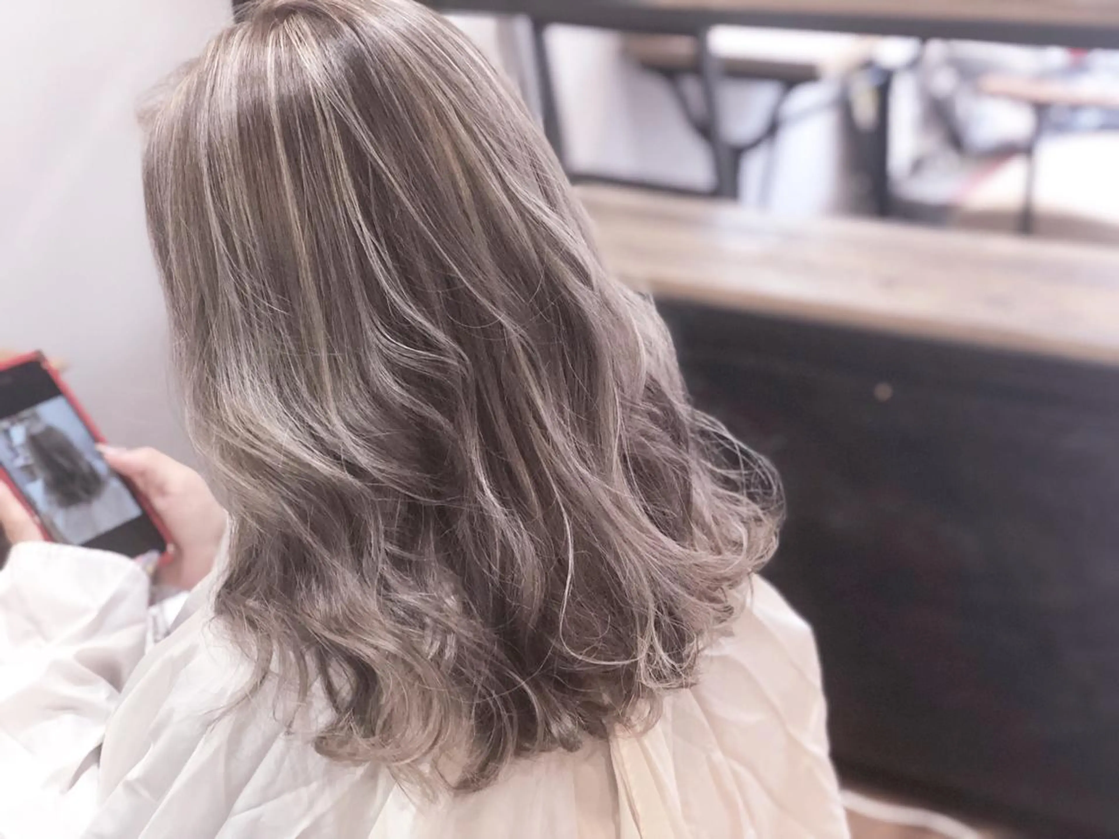 ✨カット&ケアブリーチ無制限ハイライトカラー【94%ダメージカット】&頭皮マッサージの写真