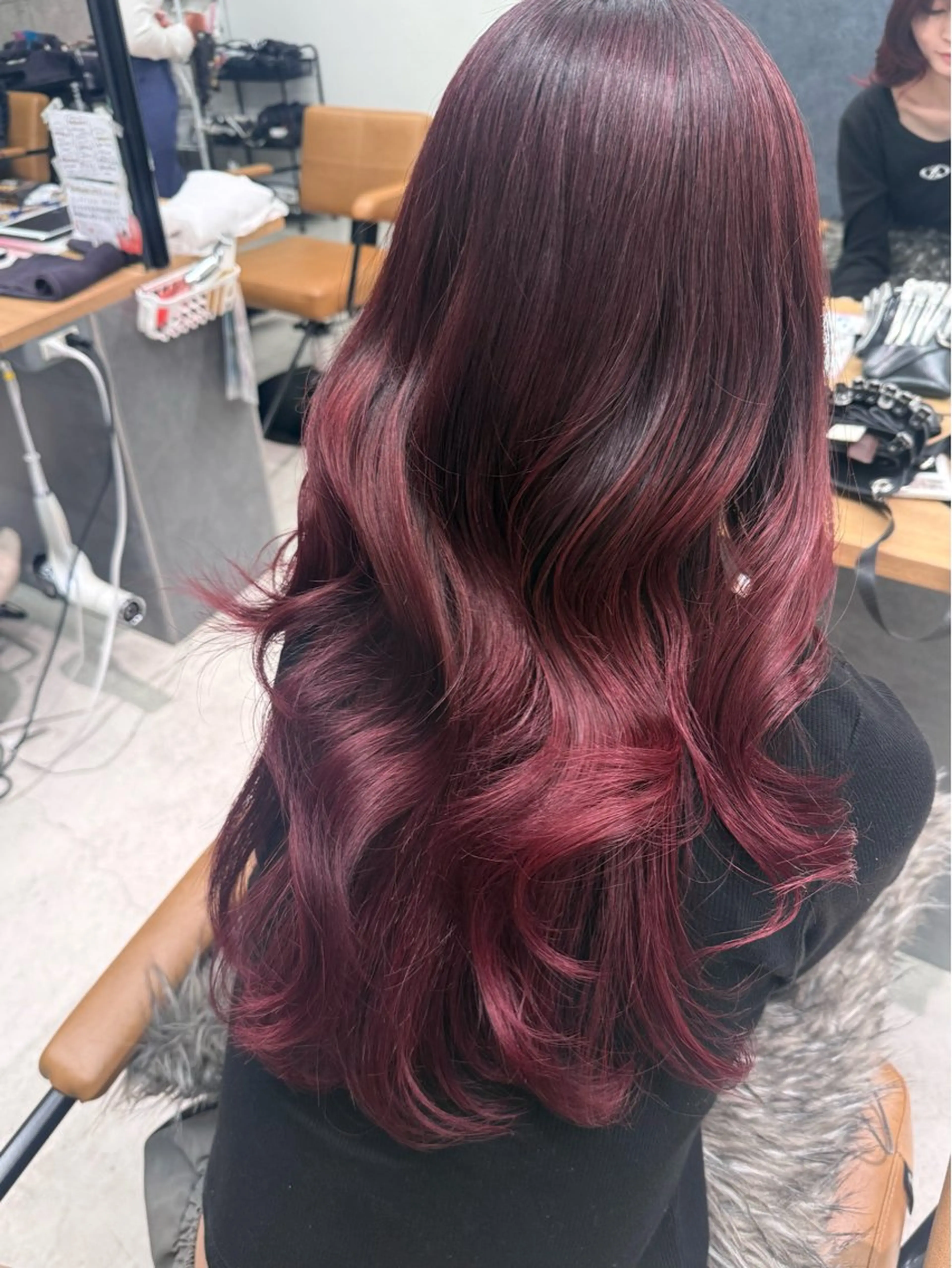 カラー 阿部 美優のヘアスタイル