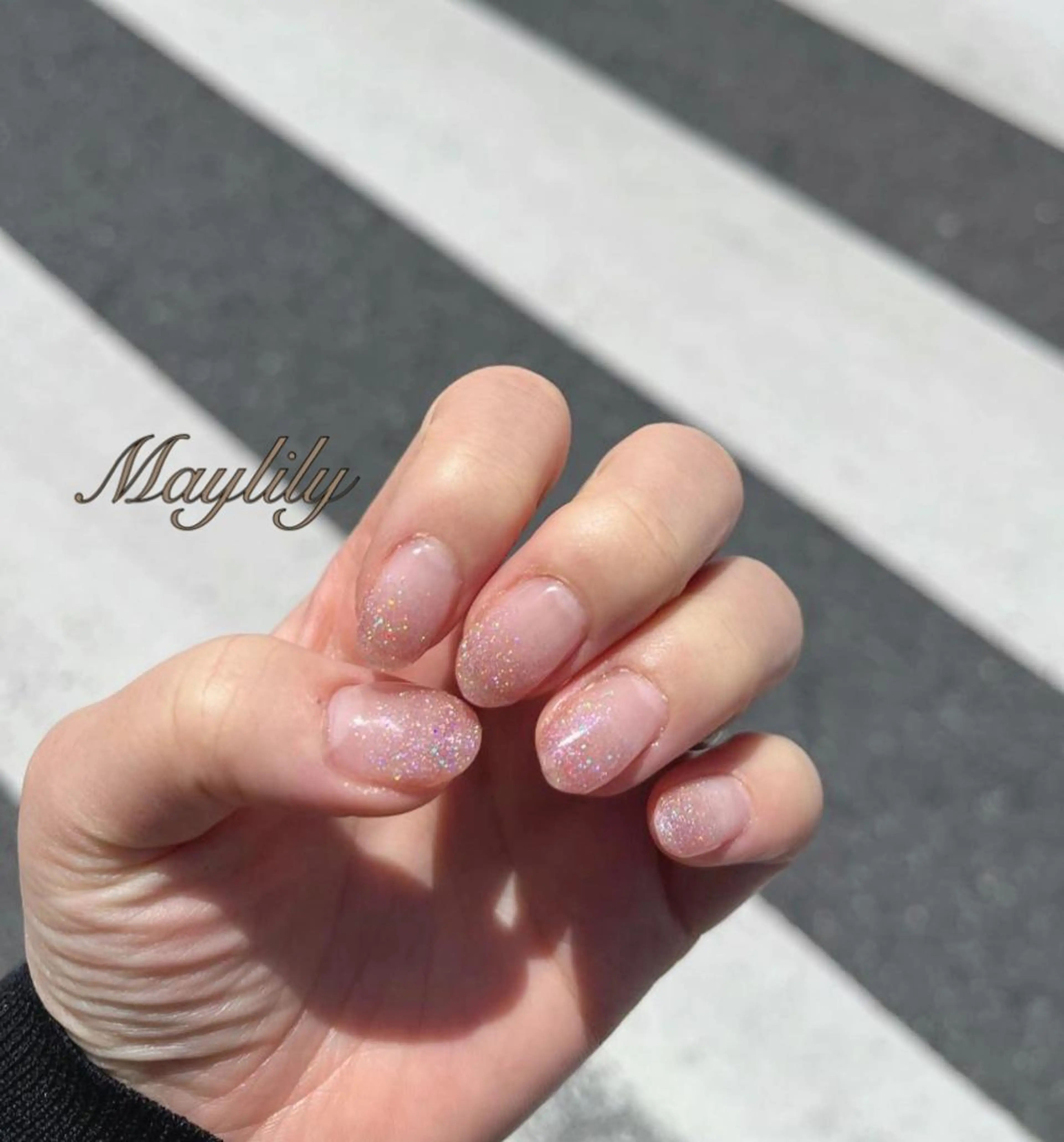 ネイル グラデーション ラメ(グリッター) ラメグラデーション Nail care salon Maylily所属・Nail salon Maylilyのネイルデザイン