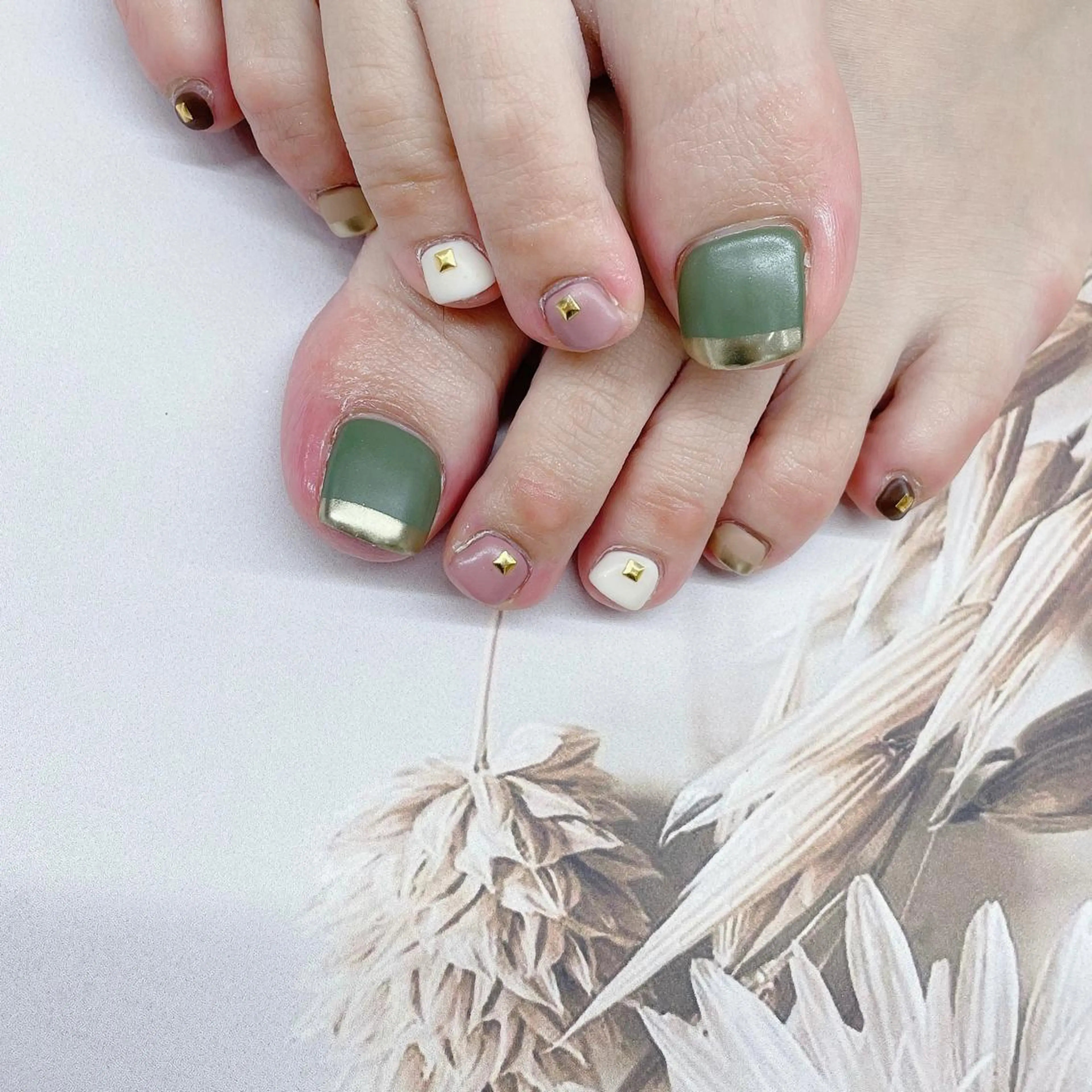 ネイル さくら所属・Nailist Risaのネイルデザイン