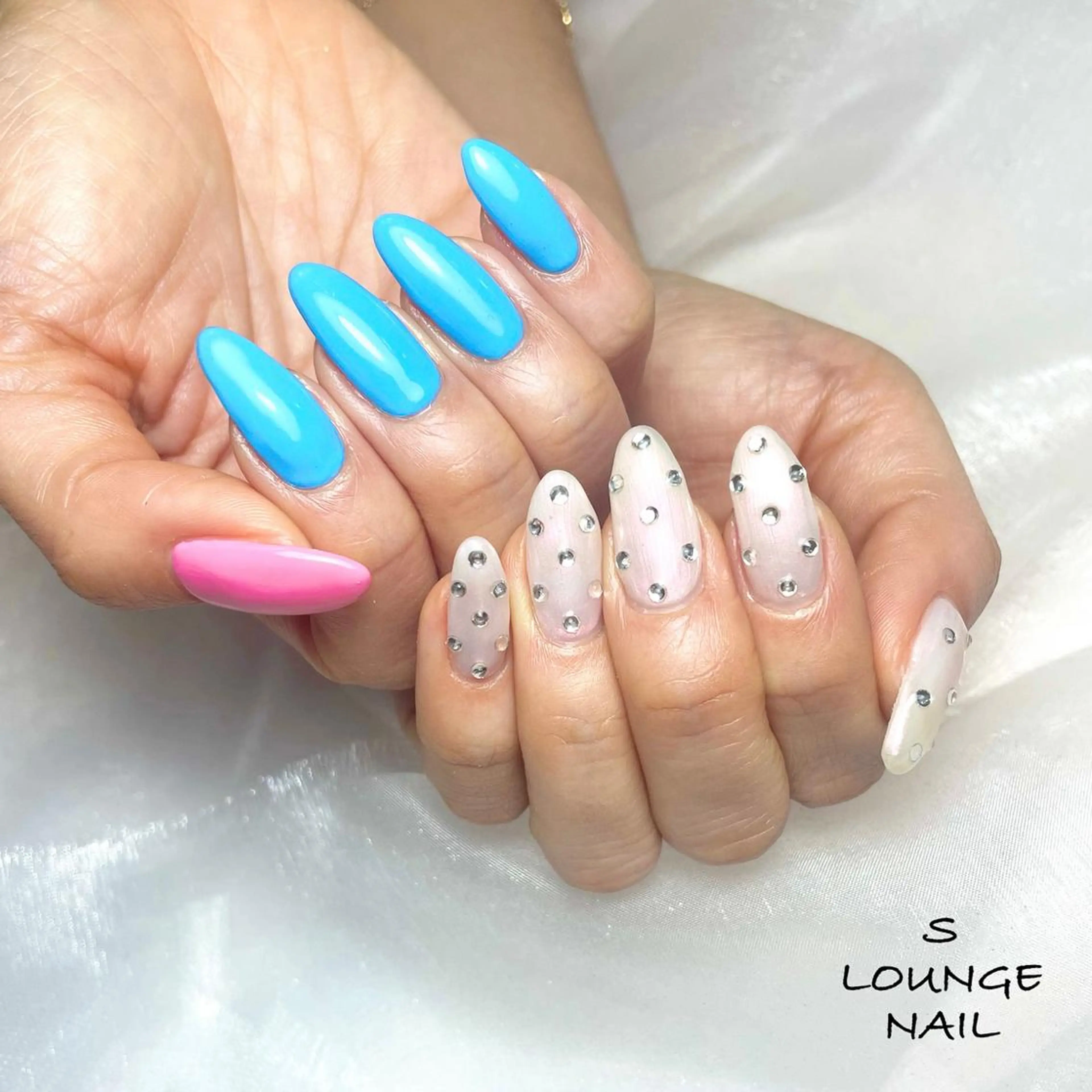 ネイル ハンドネイル フットネイル S LOUNGE NAIL所属・パーツたくさん🍓 SUMIのネイルデザイン