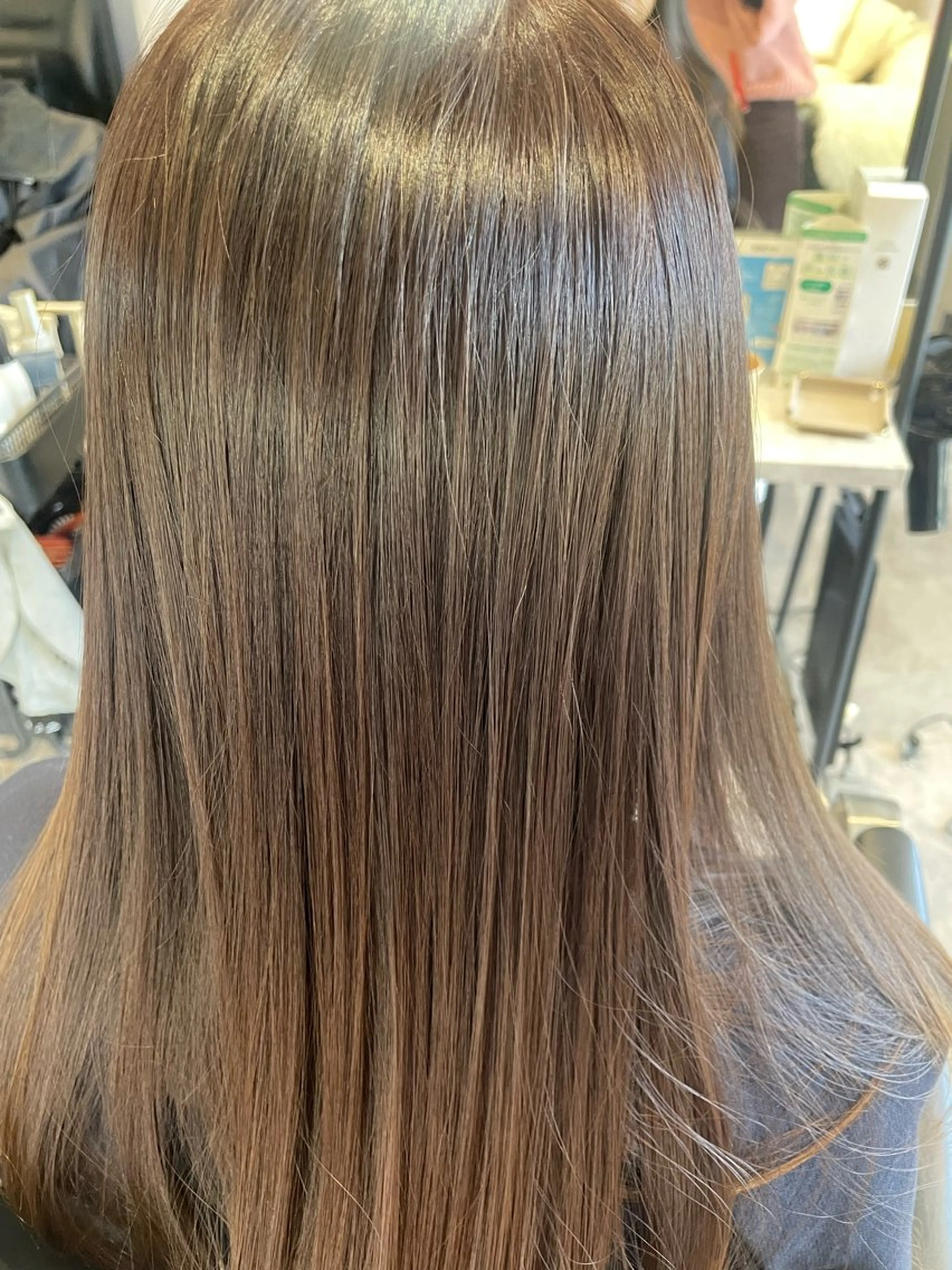 ロング カラー 山内 彩愛のヘアスタイル