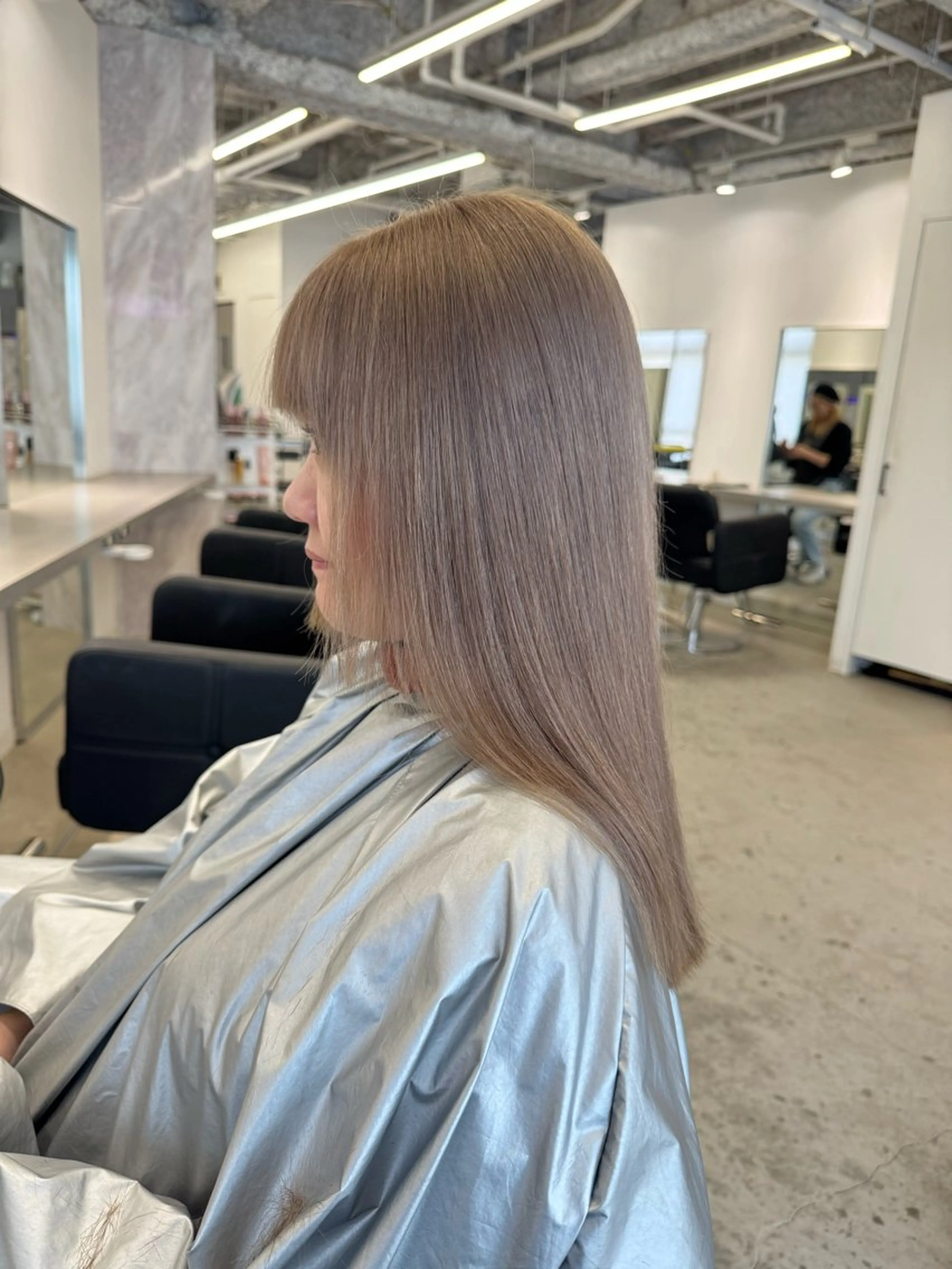 セミロング カラー ヘアカラー トリートメント 店長　MANAMI ／ブリーチ／骨格ボブのヘアスタイル