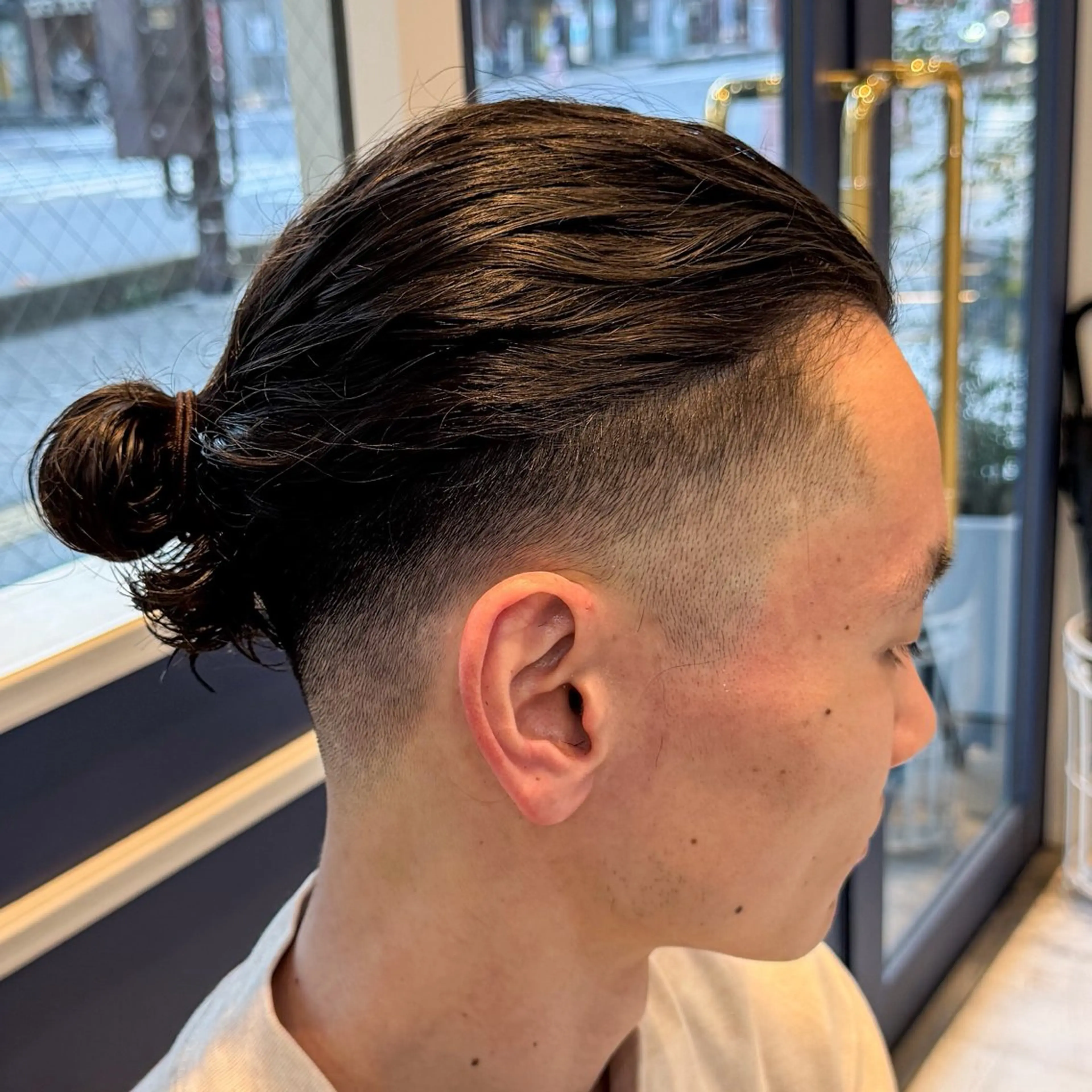 ミディアム パーマ メンズ マンバンヘア カット 吉田 新平のヘアスタイル