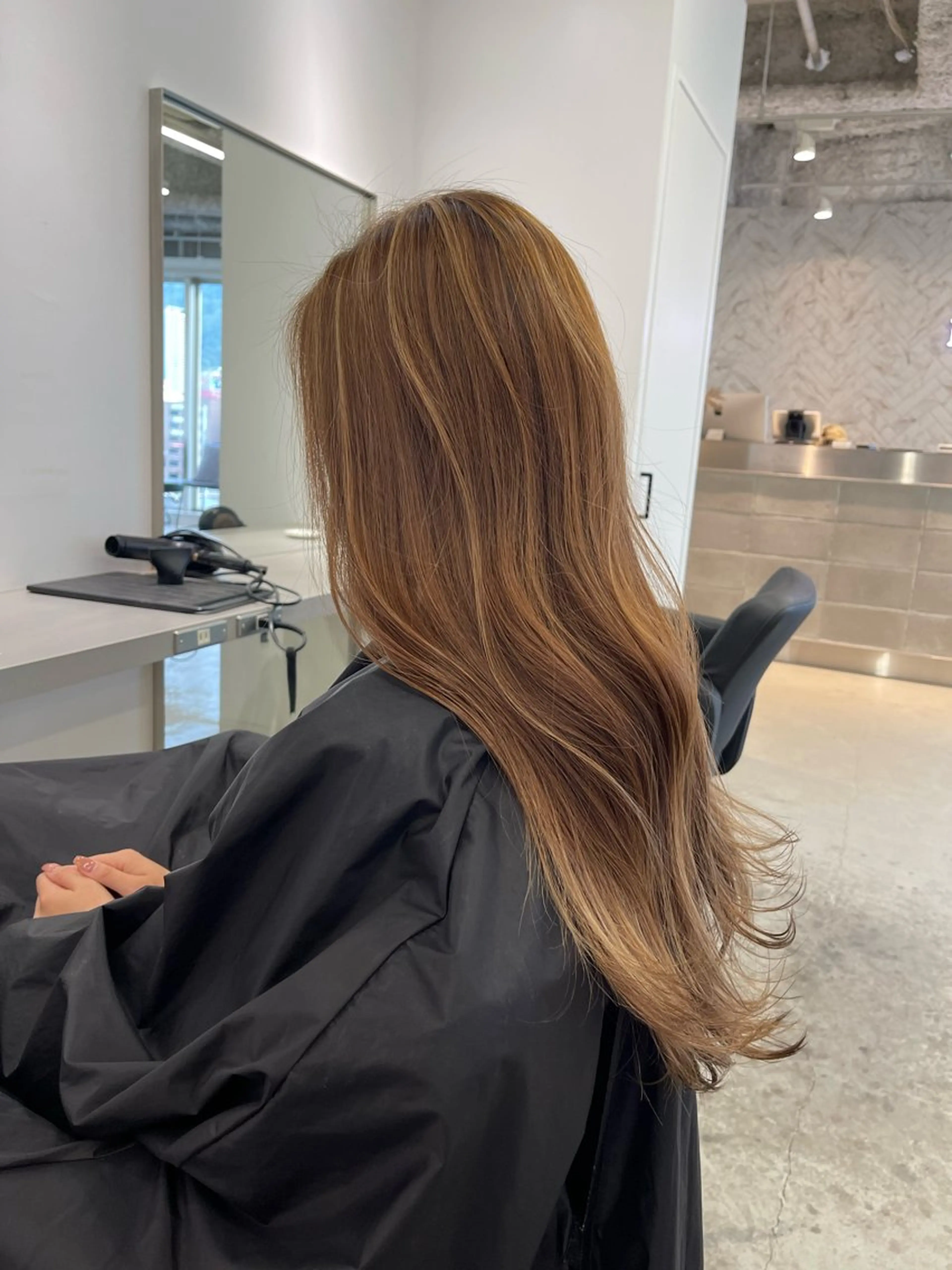 ロング カラー カット ヘアカラー 店長　MANAMI ／ブリーチ／骨格ボブのヘアスタイル