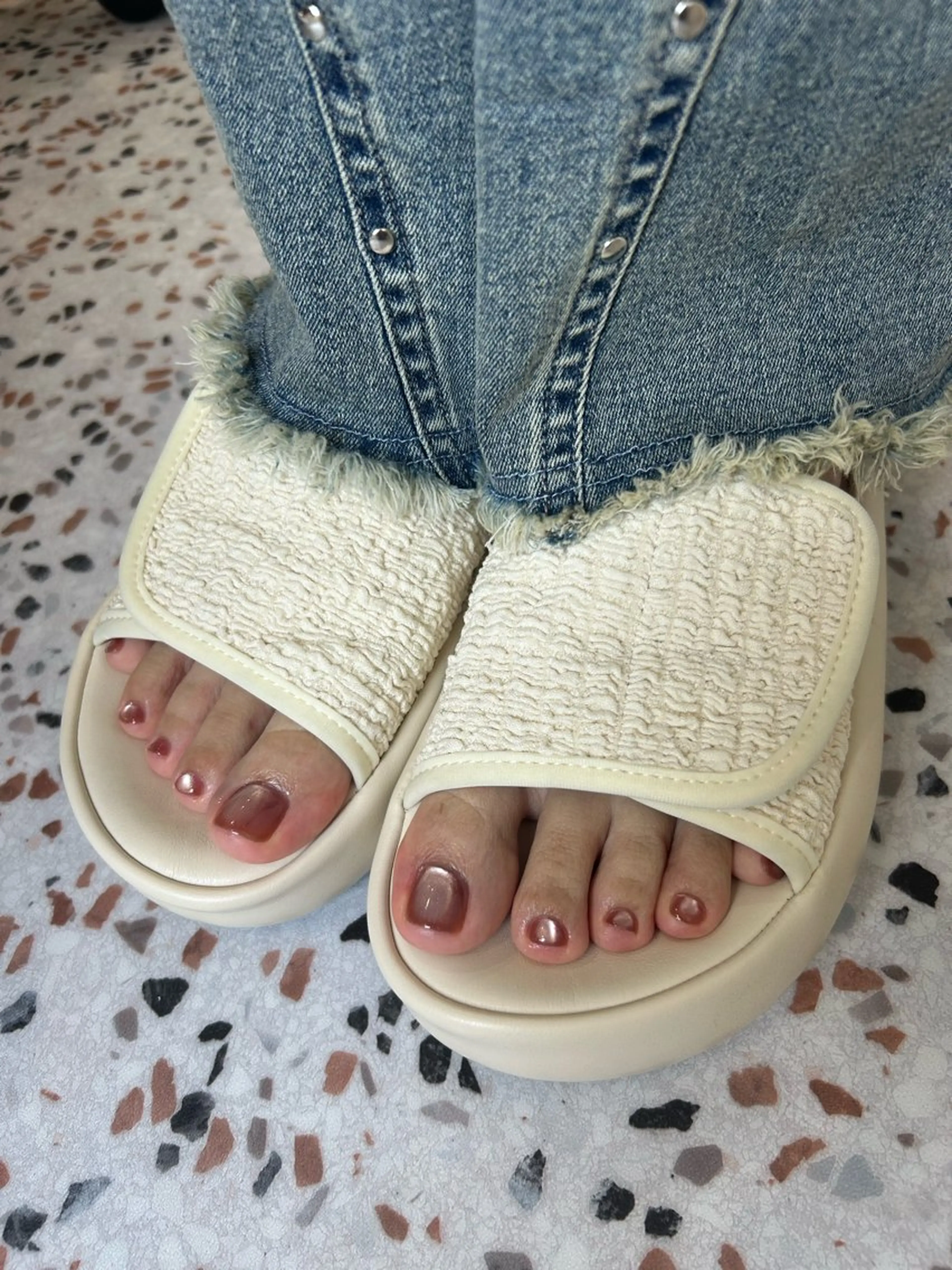 ネイル フットネイル 小松 千冬snazzyのネイルデザイン