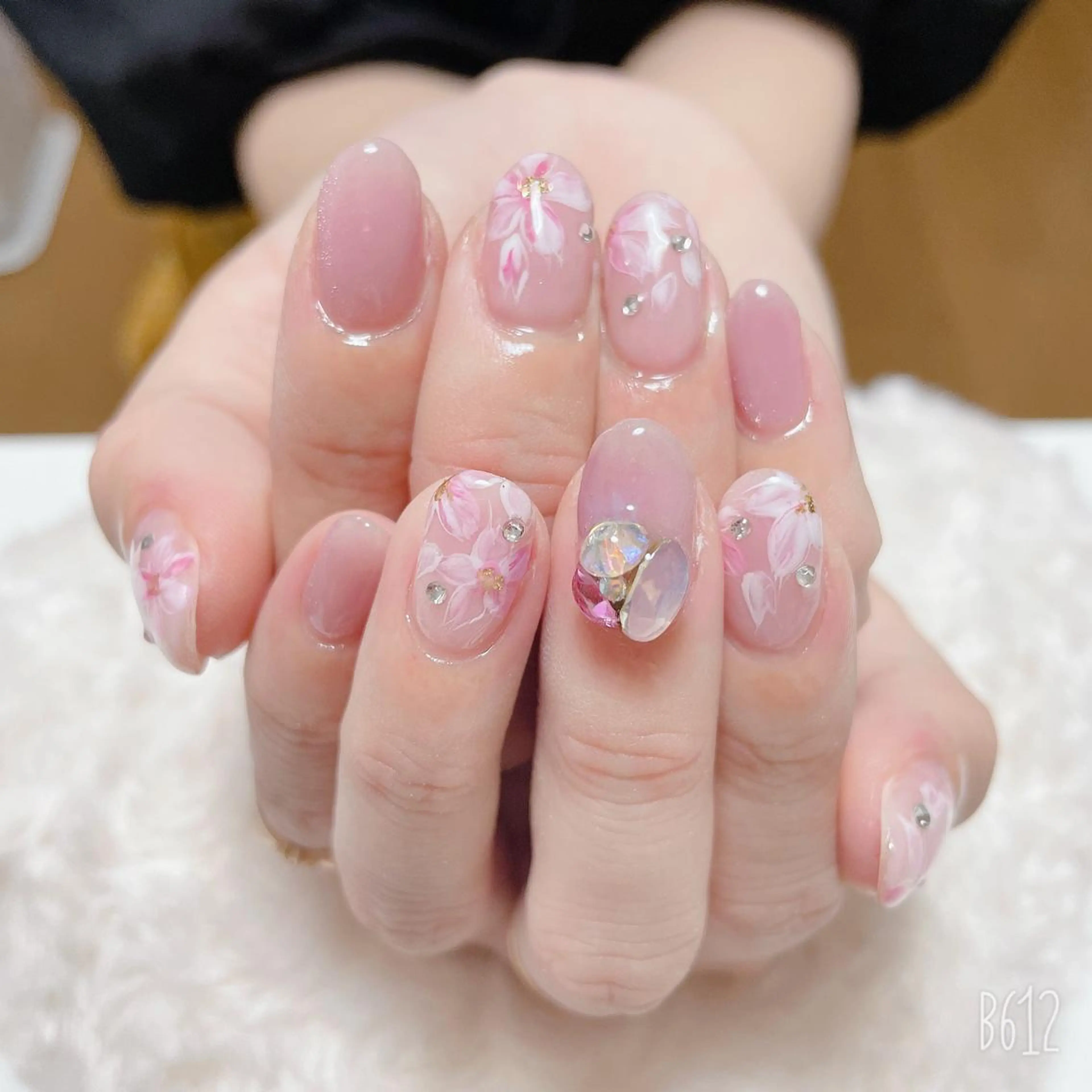 ネイル The Best Beauty受付担当のヘアスタイル