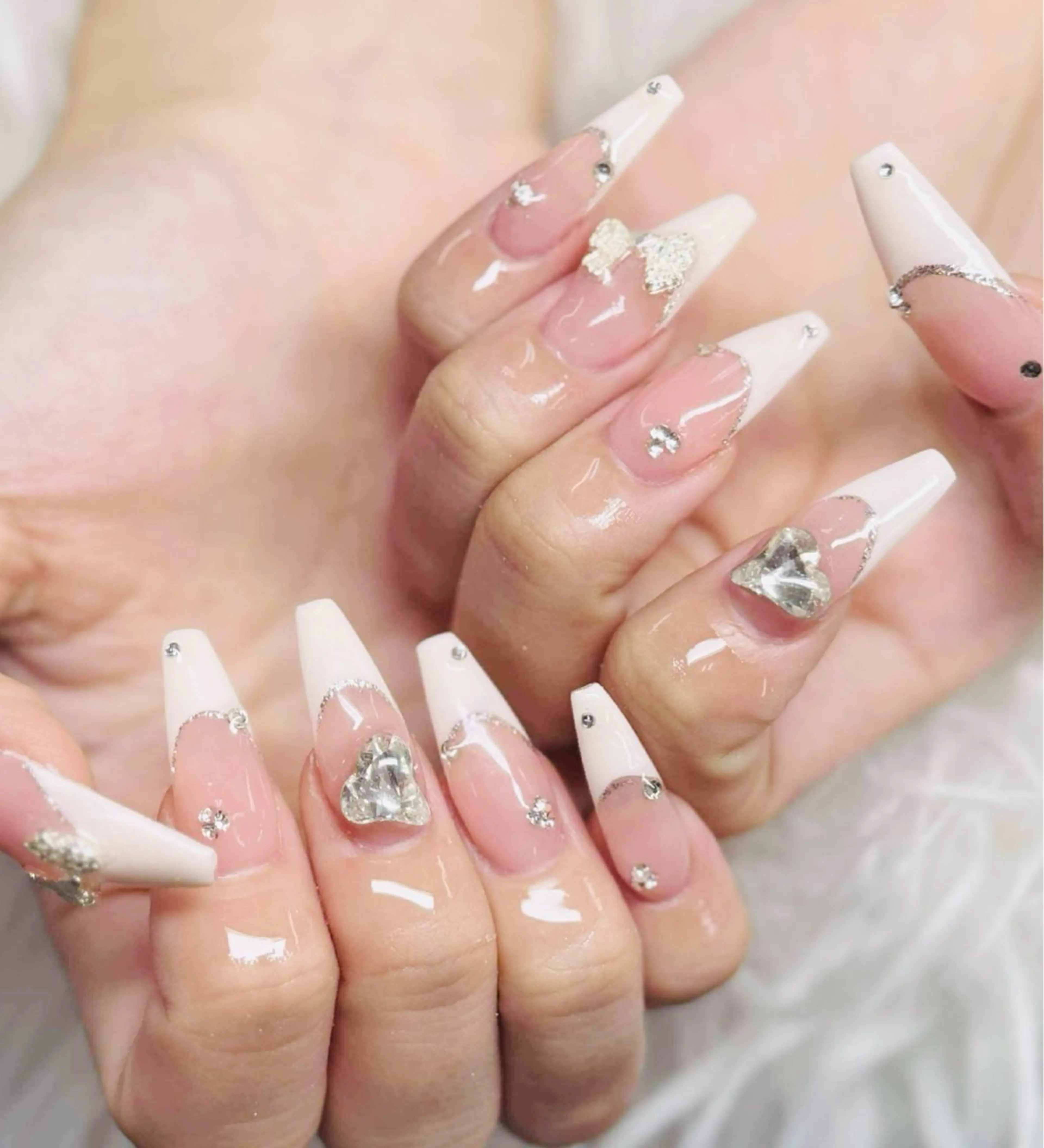 ネイル チークネイル 長さ出し フットネイル マグネットネイル 持ち込み ハンドネイル ANH NAIL ゴテゴテ専門店💎のネイルデザイン