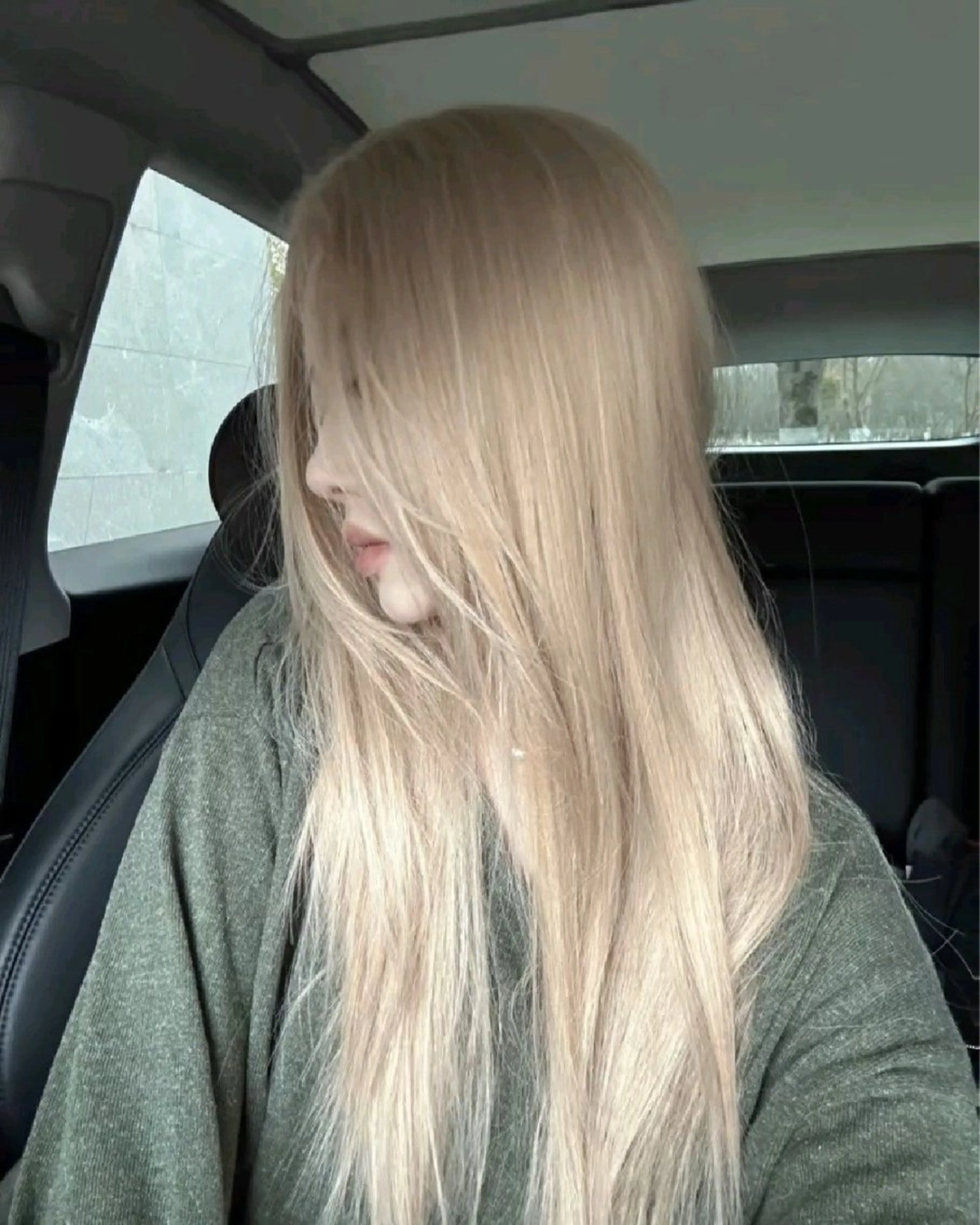 ロング カラー ヘアカラー 🤍ྀི透ける寒色 Cocoa🤍ྀིのヘアスタイル