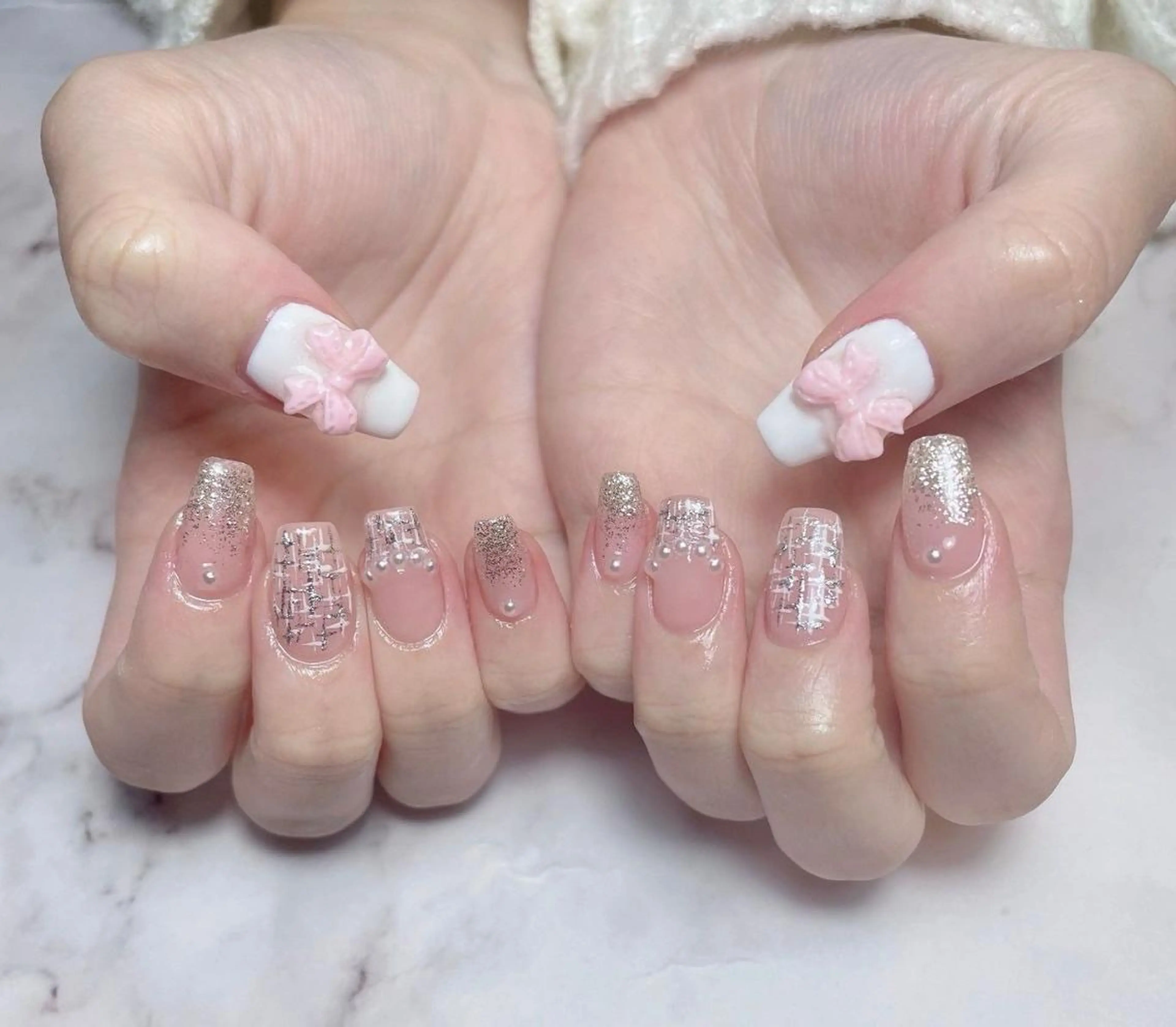 ネイル RAFFINE 月🦋🩵のネイルデザイン