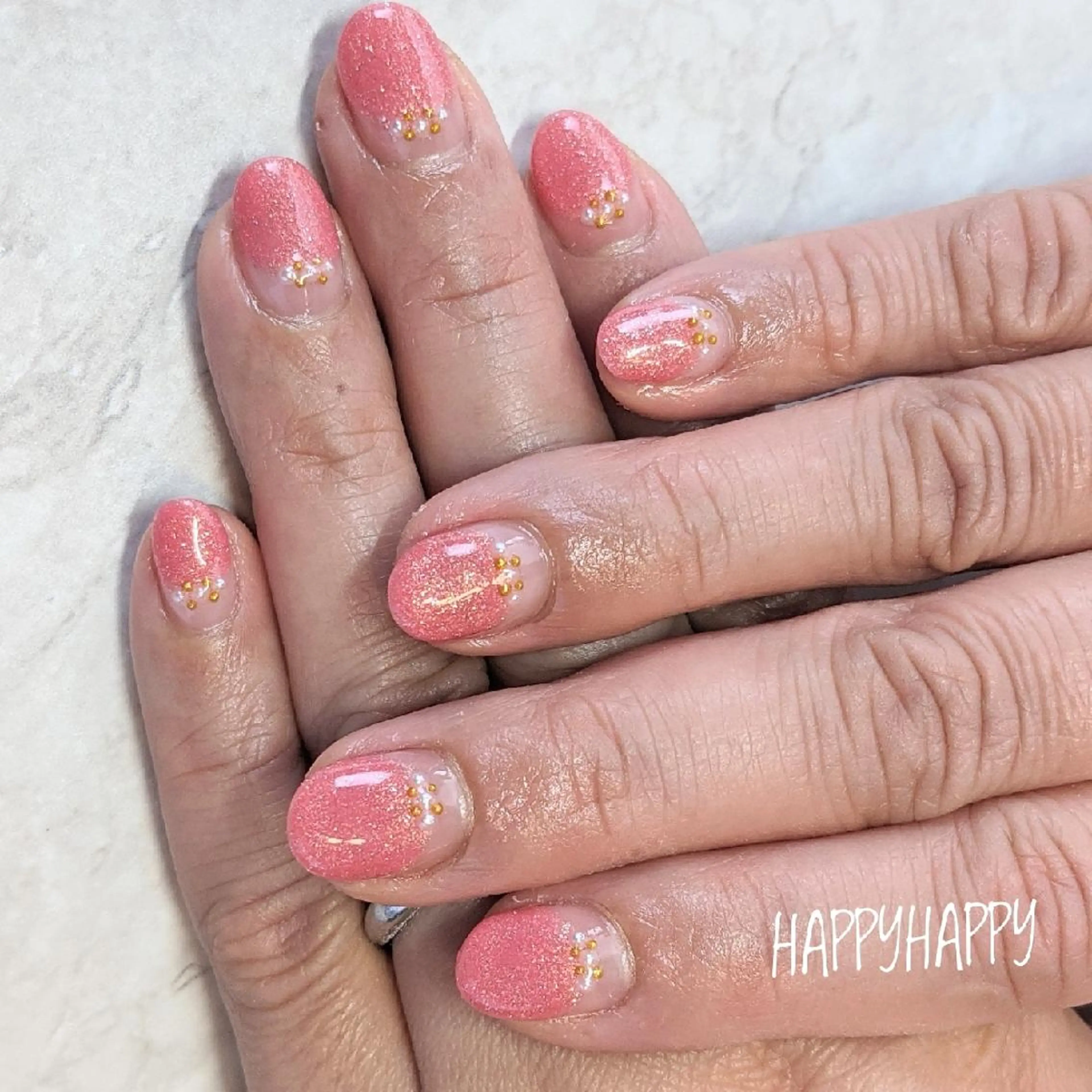 ネイル フレンチネイル HAPPY HAPPYのネイルデザイン